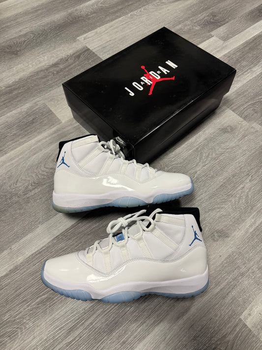 Jordan 11 Legend Blue / Preowned