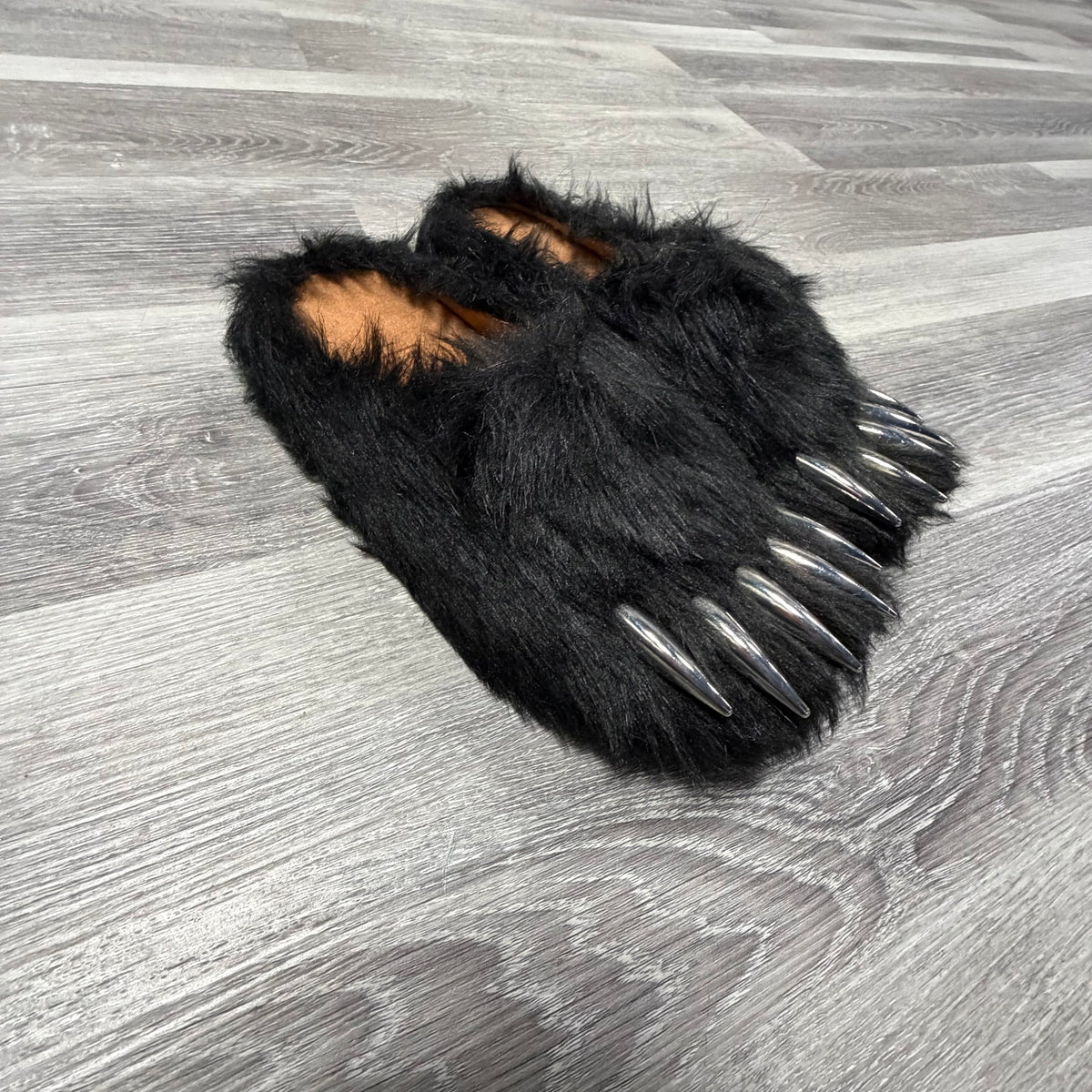 Bravest Studios Bear Claw (Black) / Brand New