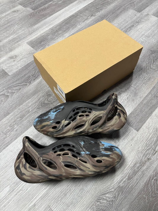 Yeezy Foam Runner MX Cinder / Preowned