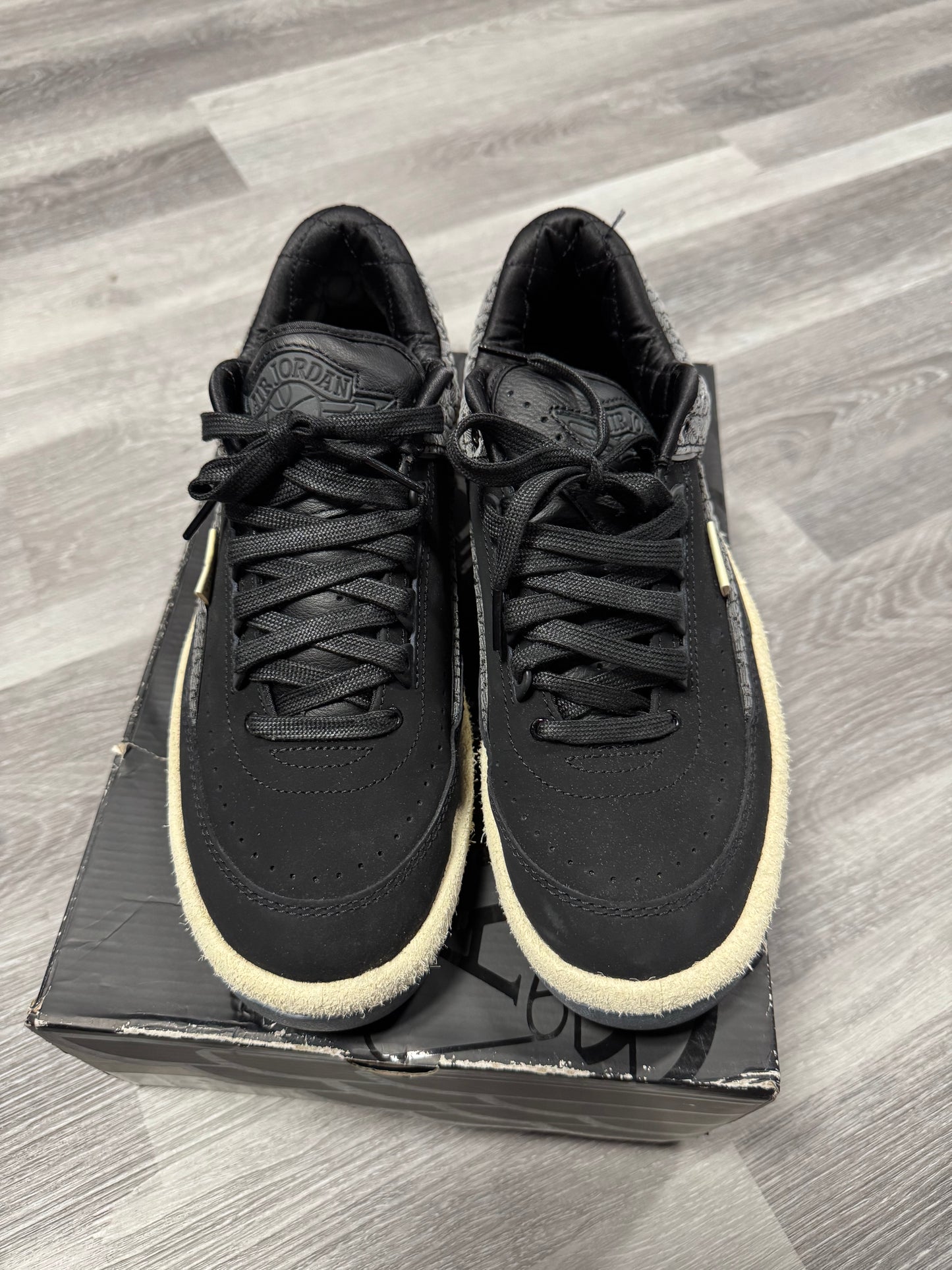 Jordan 2 Low Responsibility / Preowned