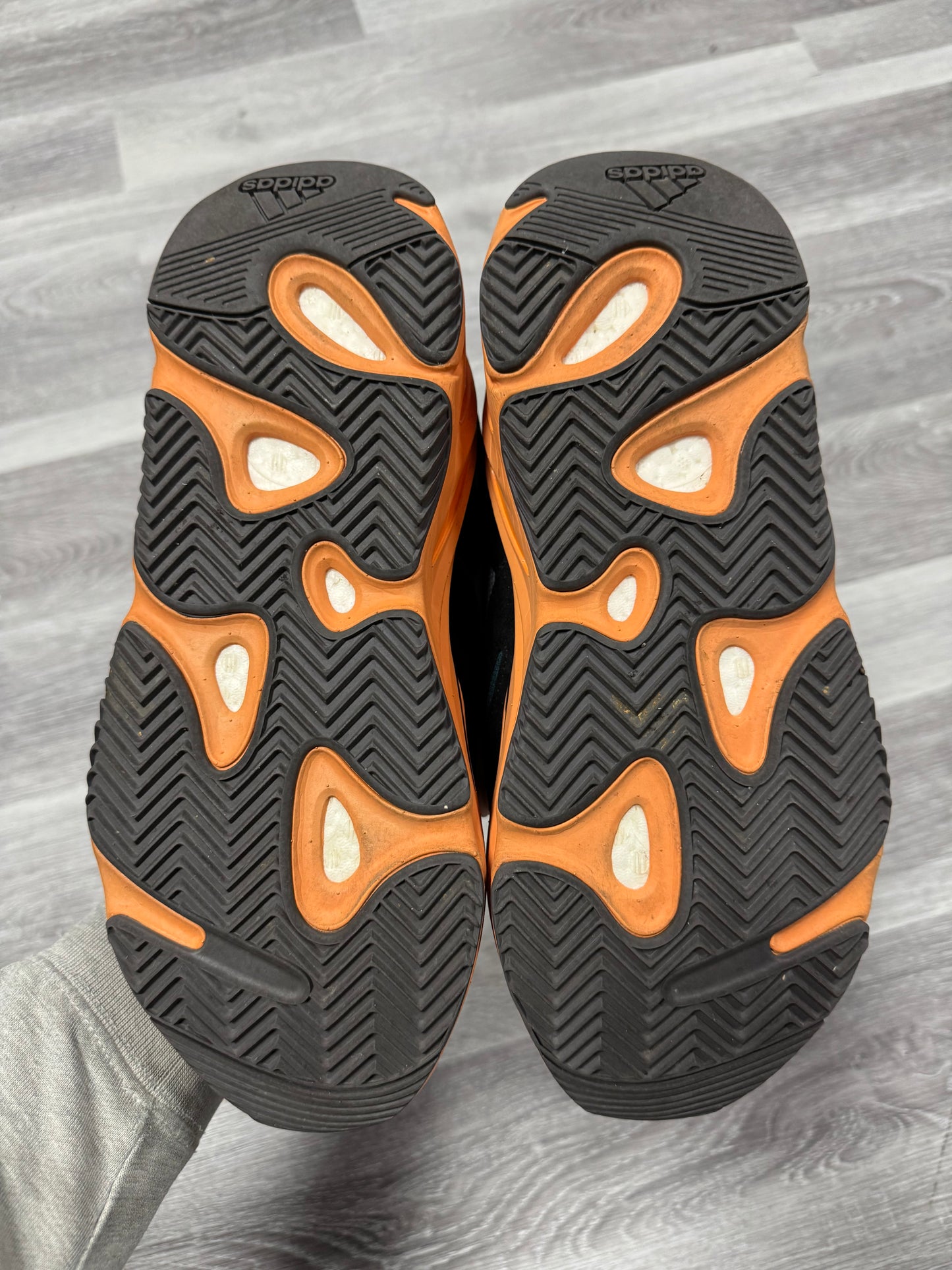 Yeezy 700 Wash Orange / Preowned