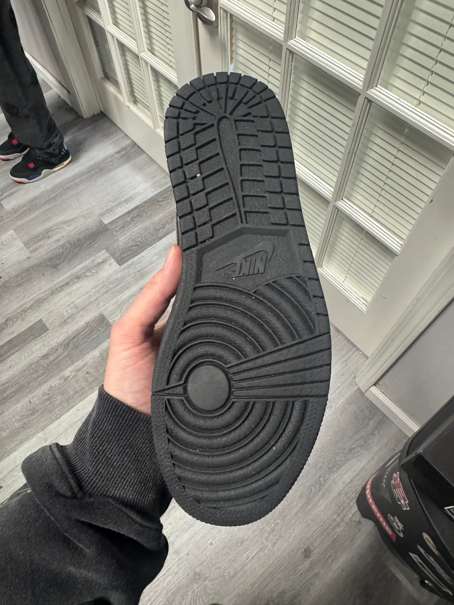 Jordan 1 Black Metallic Gold Patent / Preowned