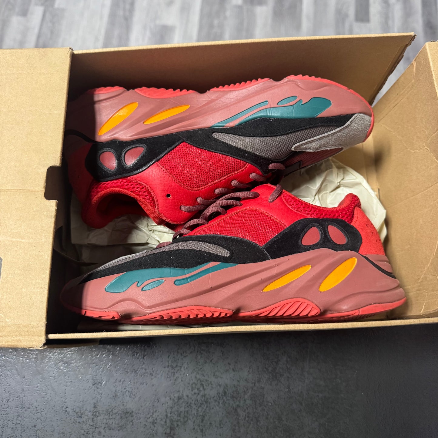 Yeezy 700 Hi Res Red / Preowned