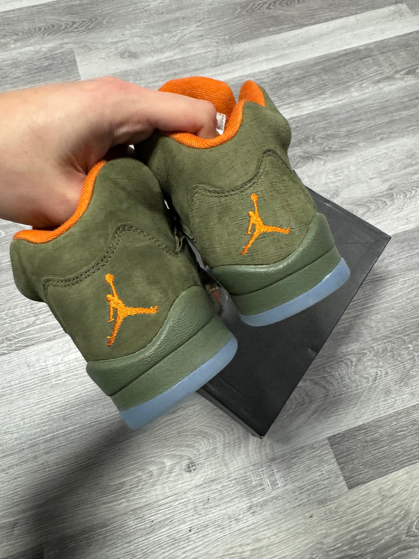 Jordan 5 Olive / Preowned