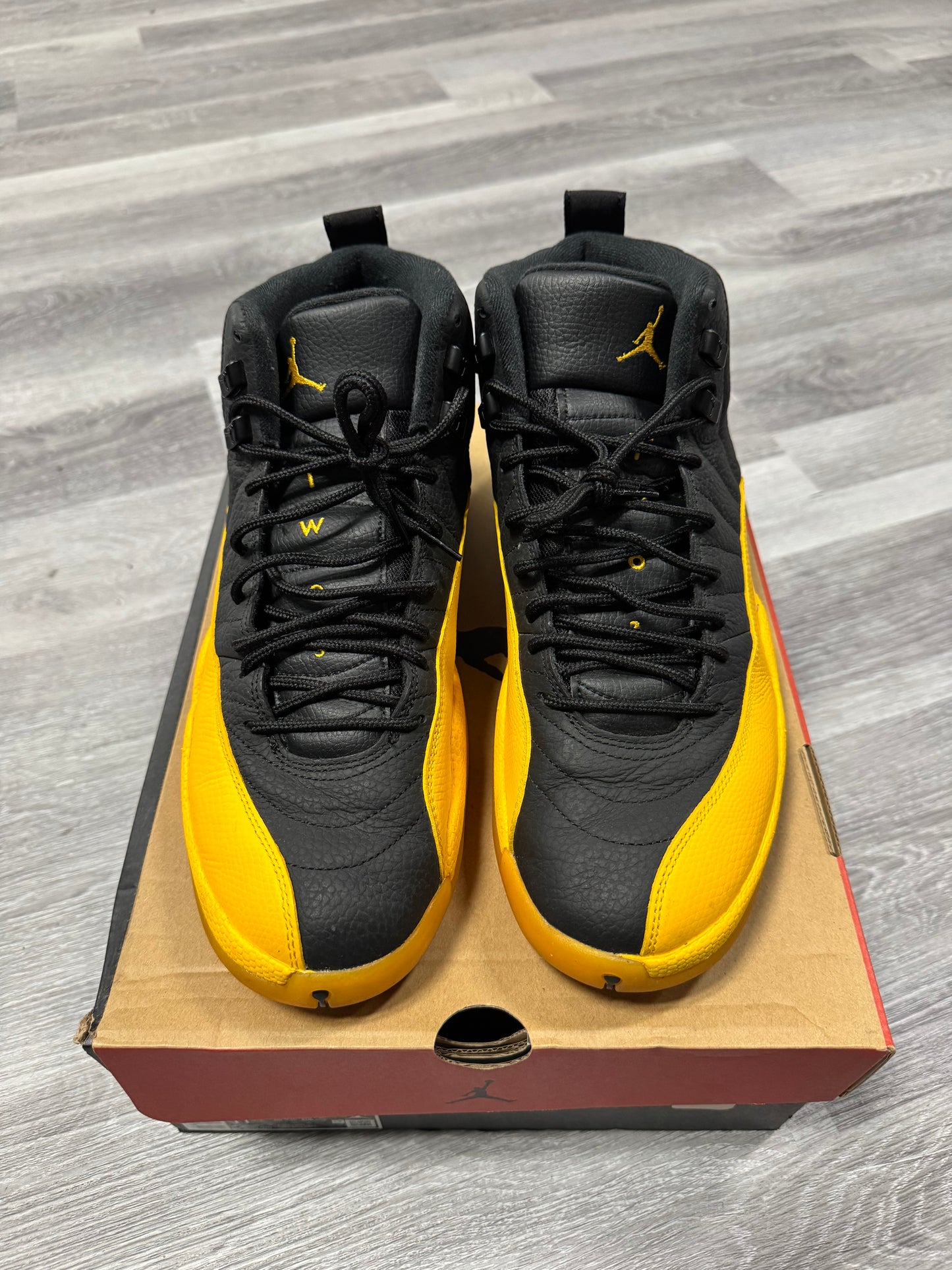 Jordan 12 University Gold / Preowned