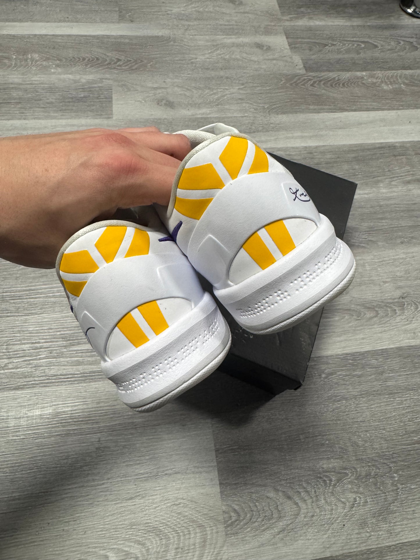 Kobe 8 Lakers Home / Preowned