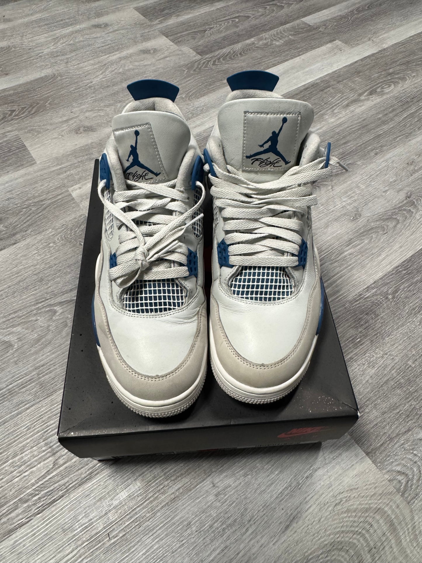 Jordan 4 Military Blue / Preowned
