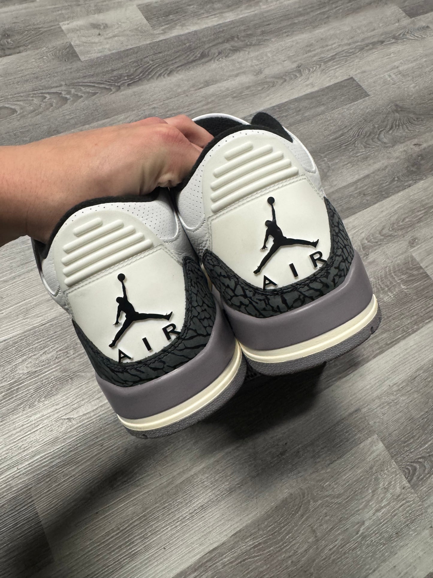 Jordan 3 Cement Grey / Preowned