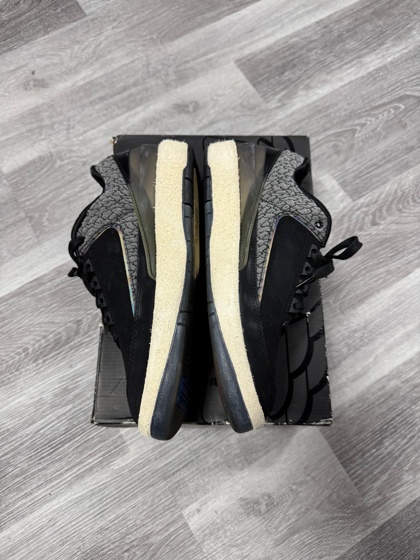 Jordan 2 Low Responsibility / Preowned