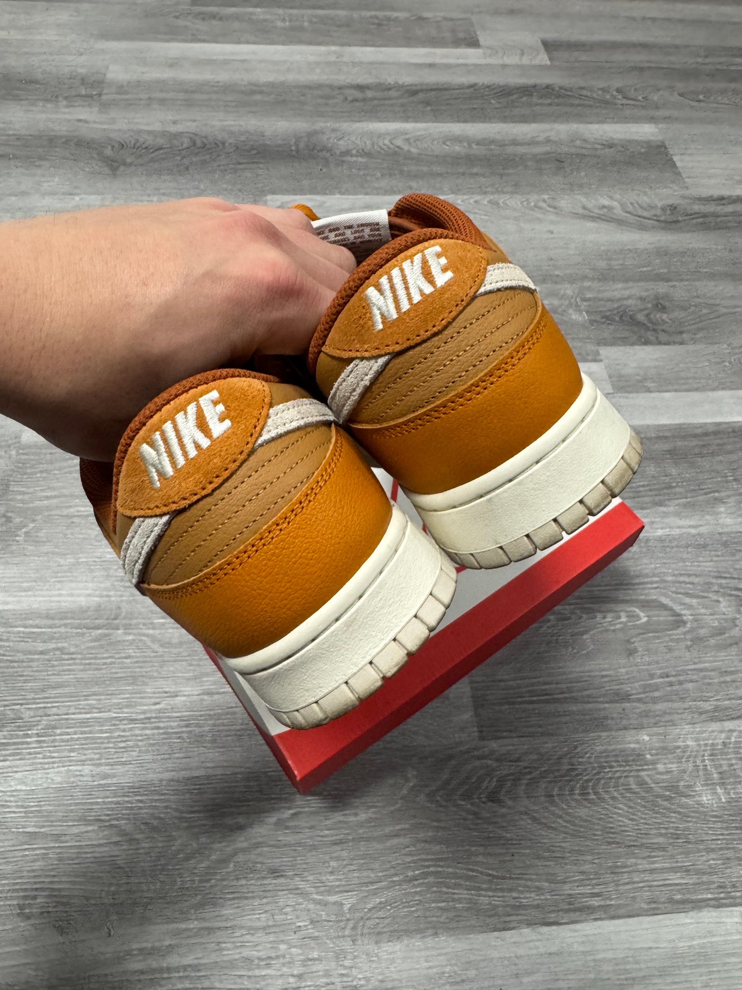 Dunk Low Monarch / Preowned