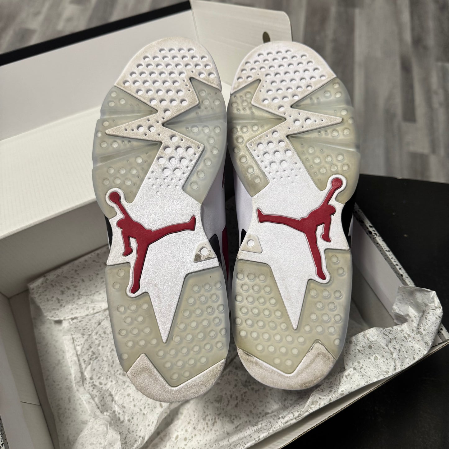 Jordan 6 Carmine / Preowned