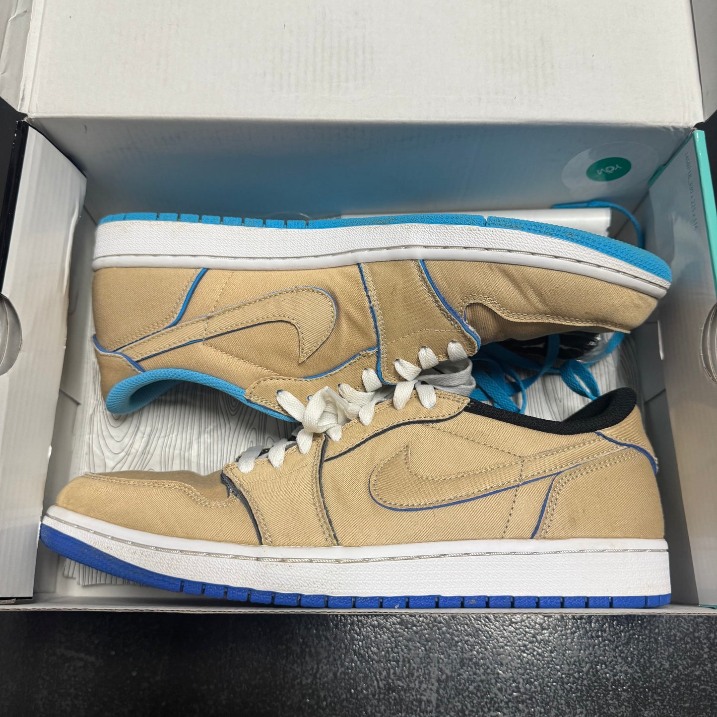 Jordan 1 Low SB Lance Mountain Desert Ore / Preowned