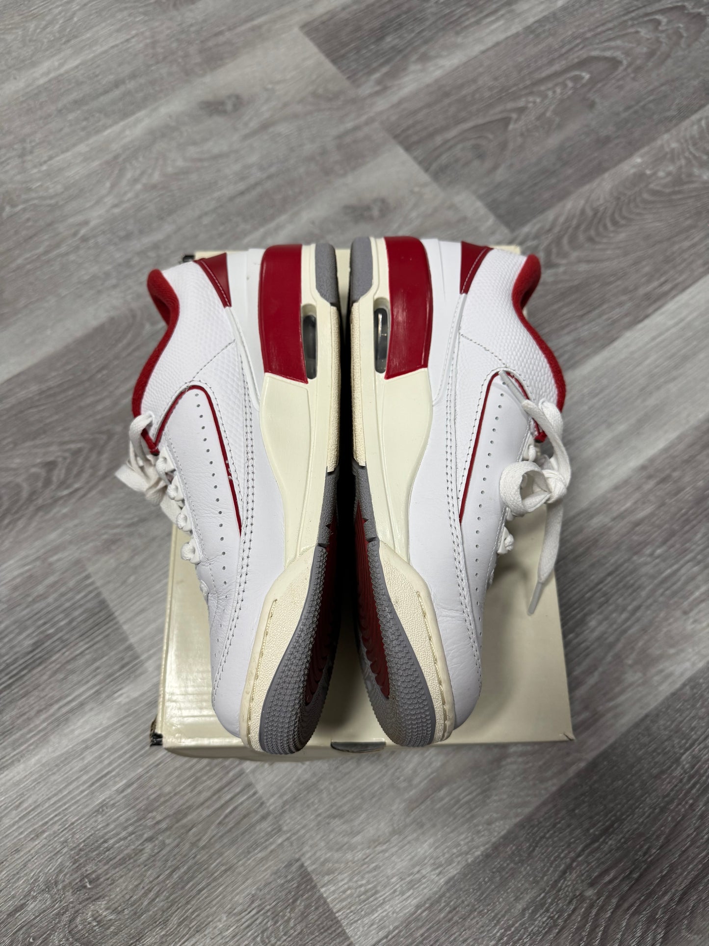 Jordan 2/3 Varsity Red / Preowned