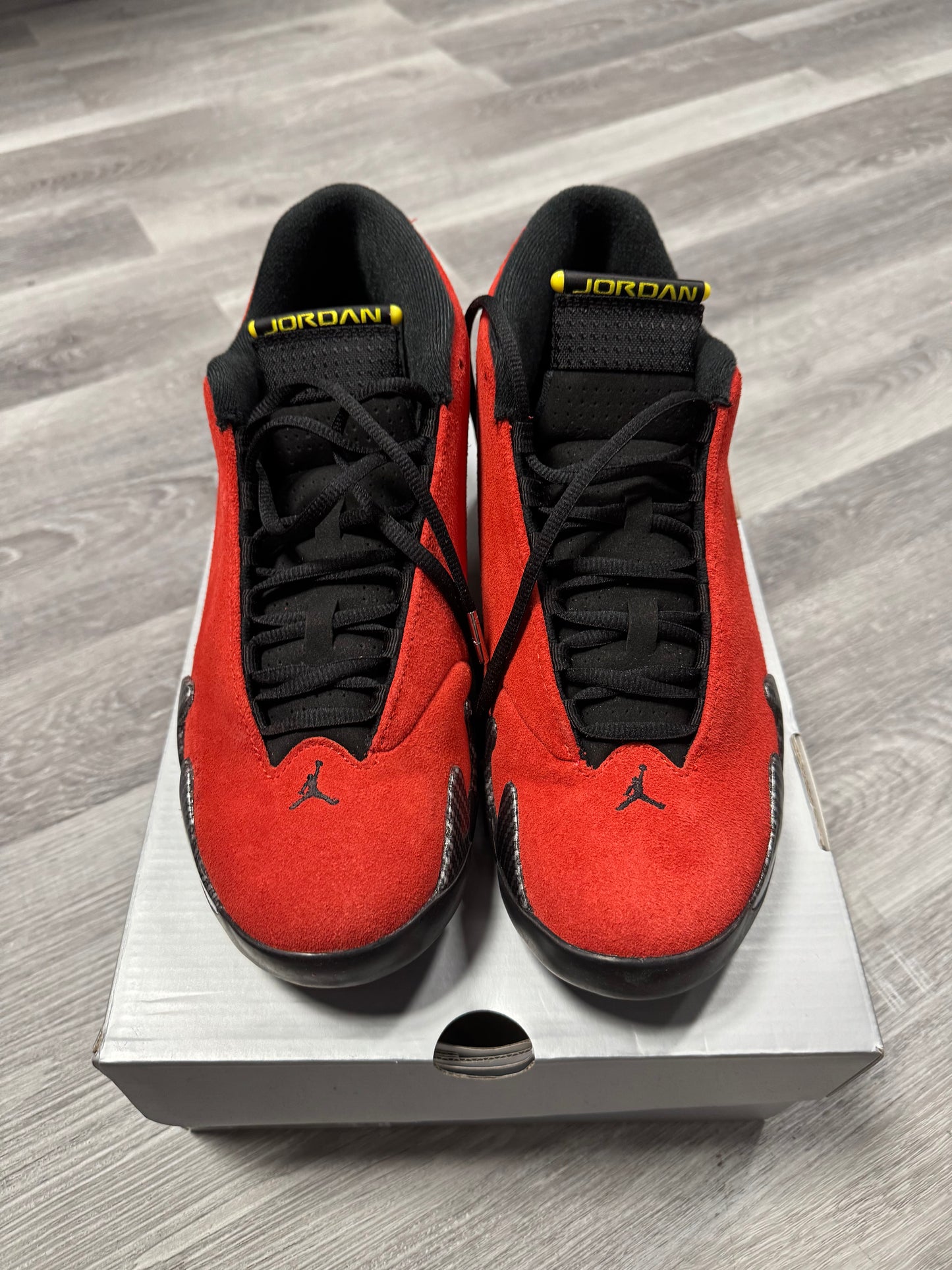 Jordan 14 Ferrari / Preowned