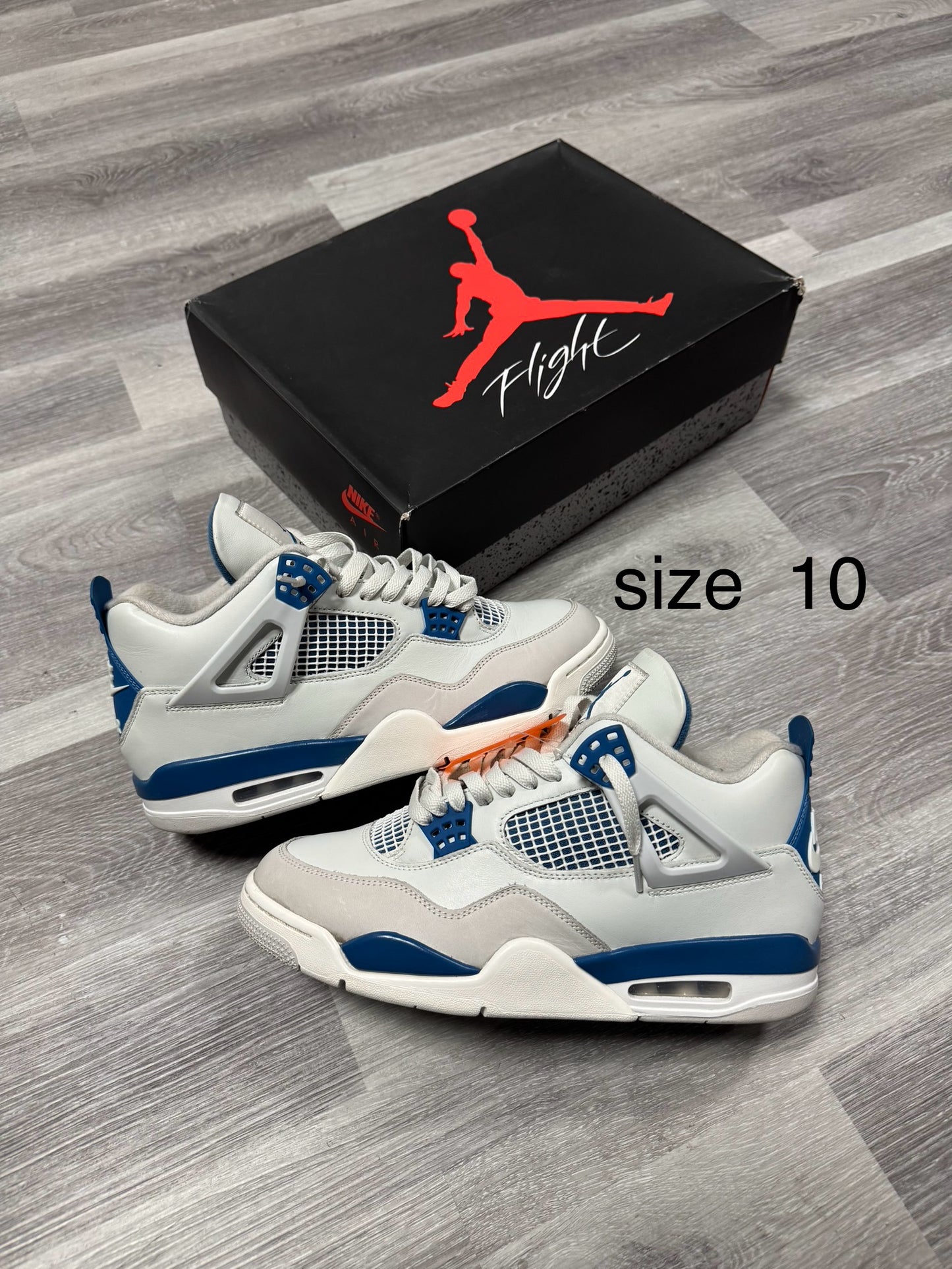 Jordan 4 Military Blue / Preowned