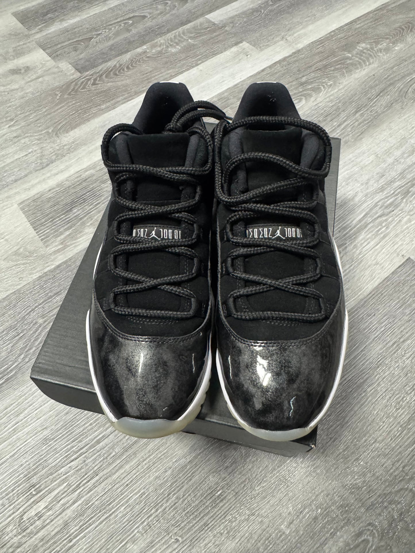Jordan 11 Baron Low / Preowned