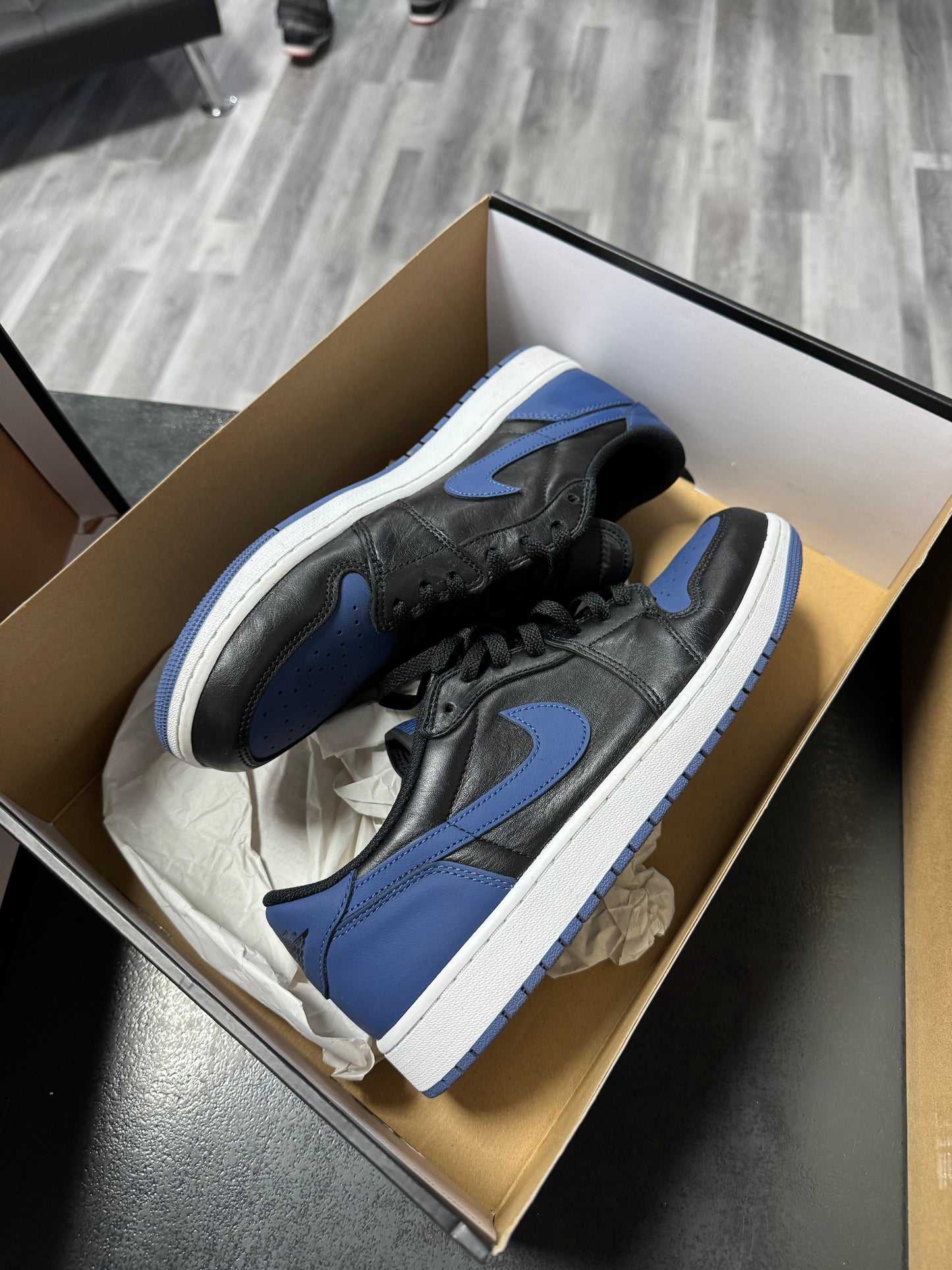 Jordan 1 Low Mystic Navy / Preowned