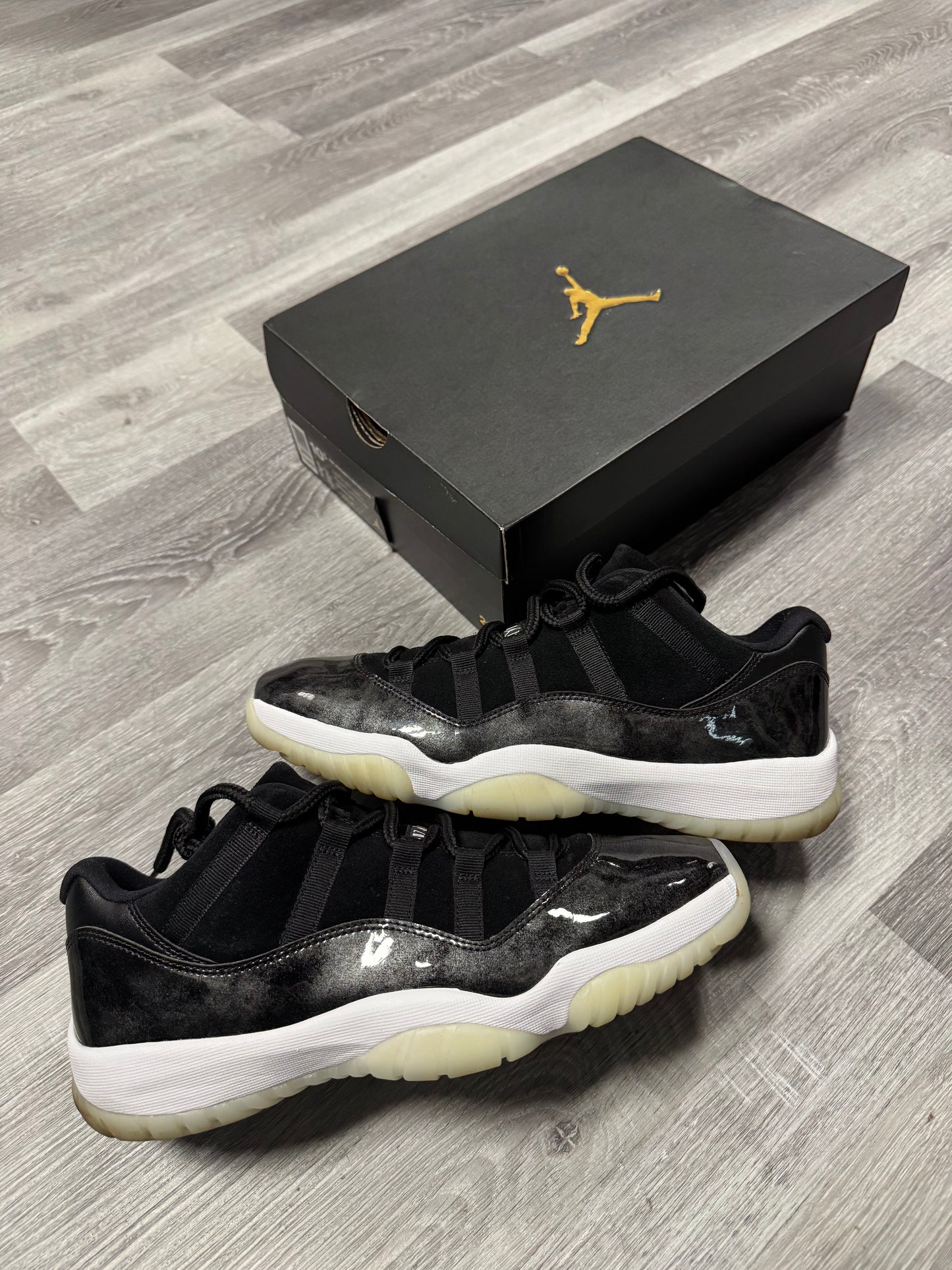Jordan 11 Baron Low / Preowned