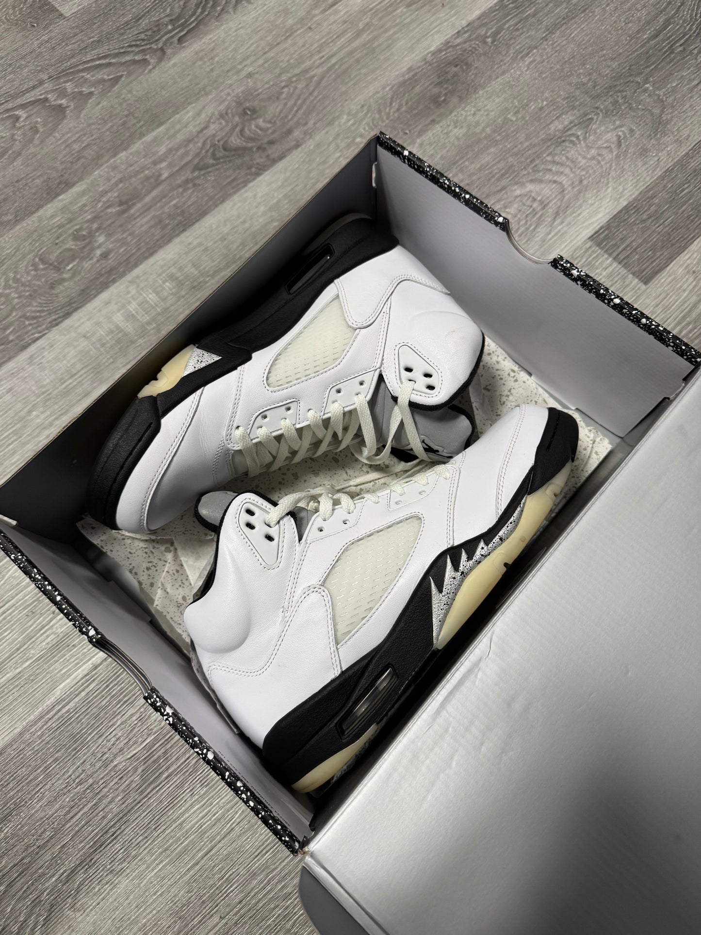 Jordan 5 Reverse Metallic / Preowned