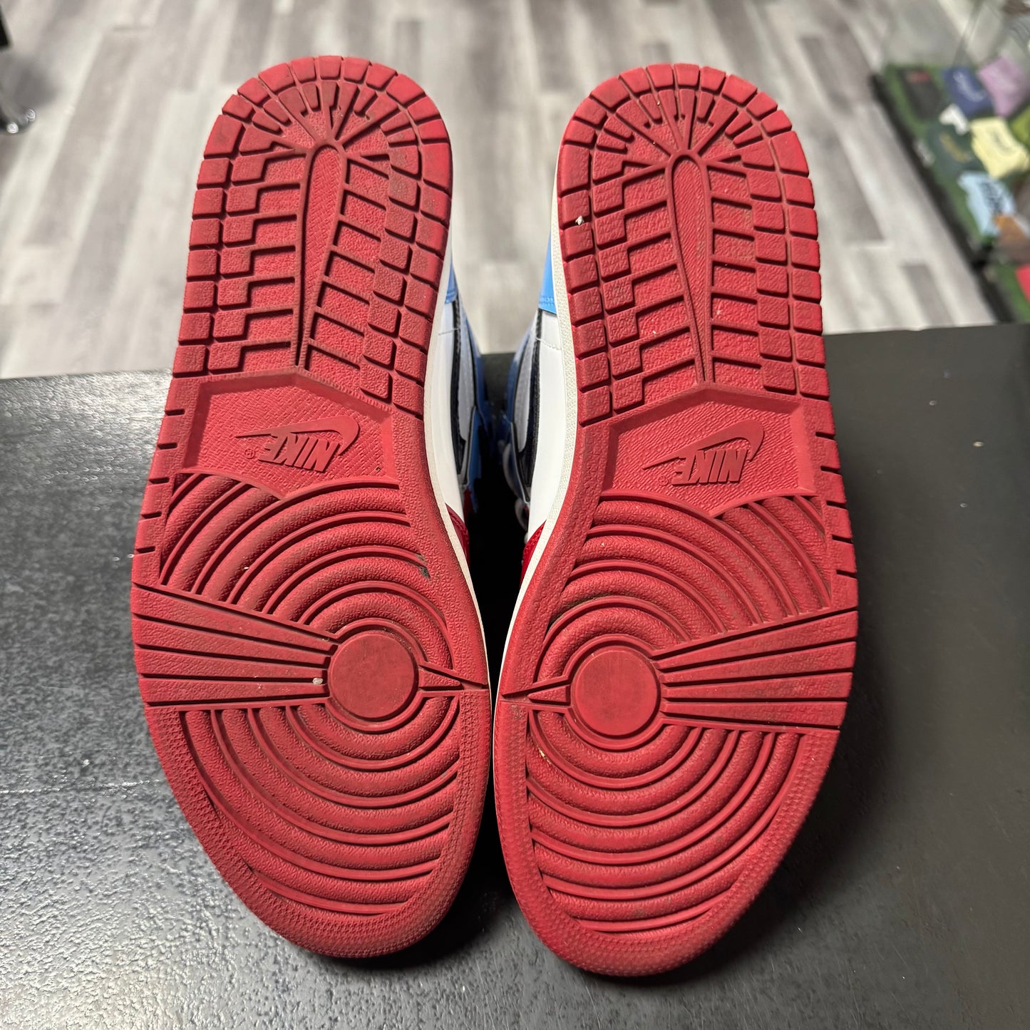 Jordan 1 Fearless / Preowned