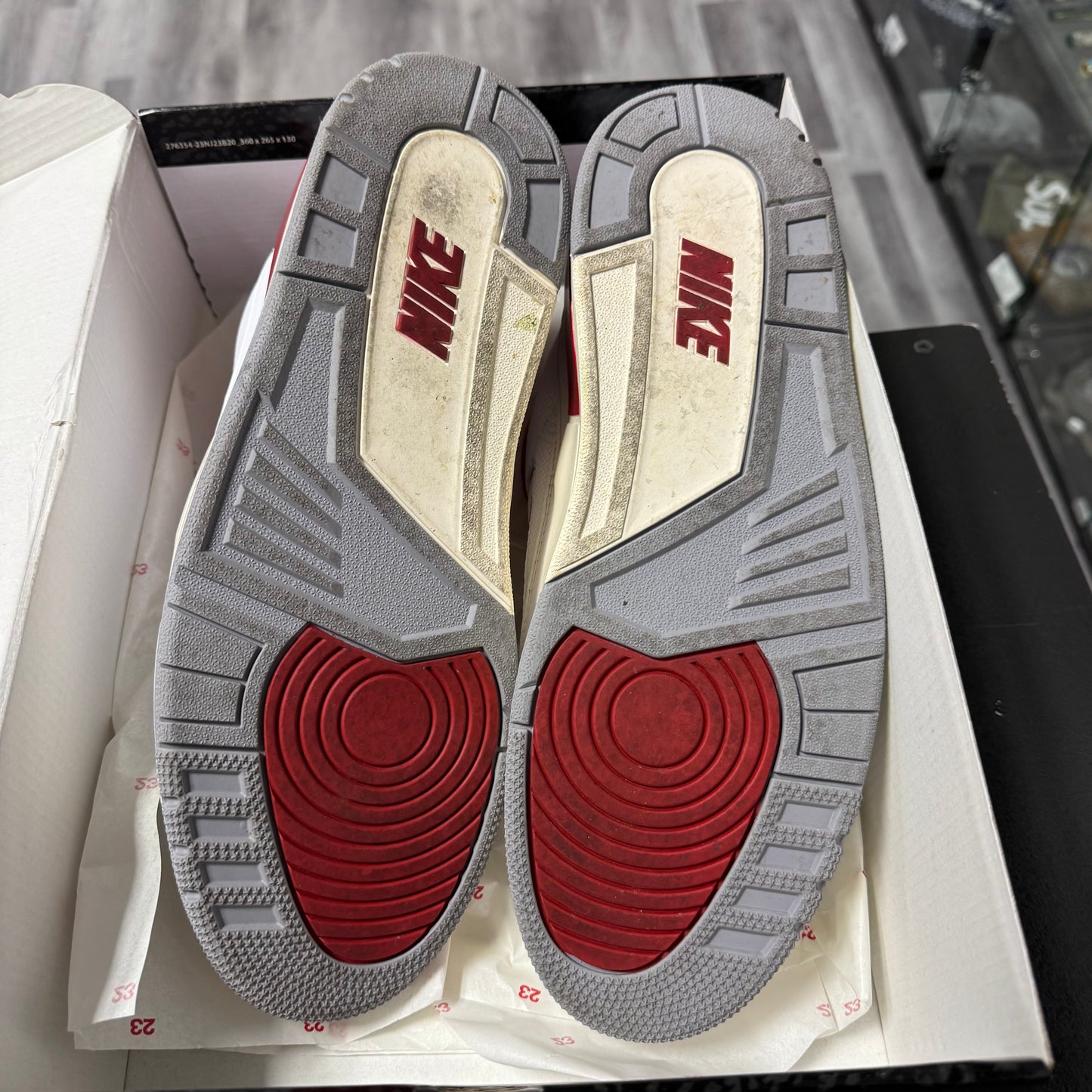 Jordan 2/3 Varsity Red / Preowned