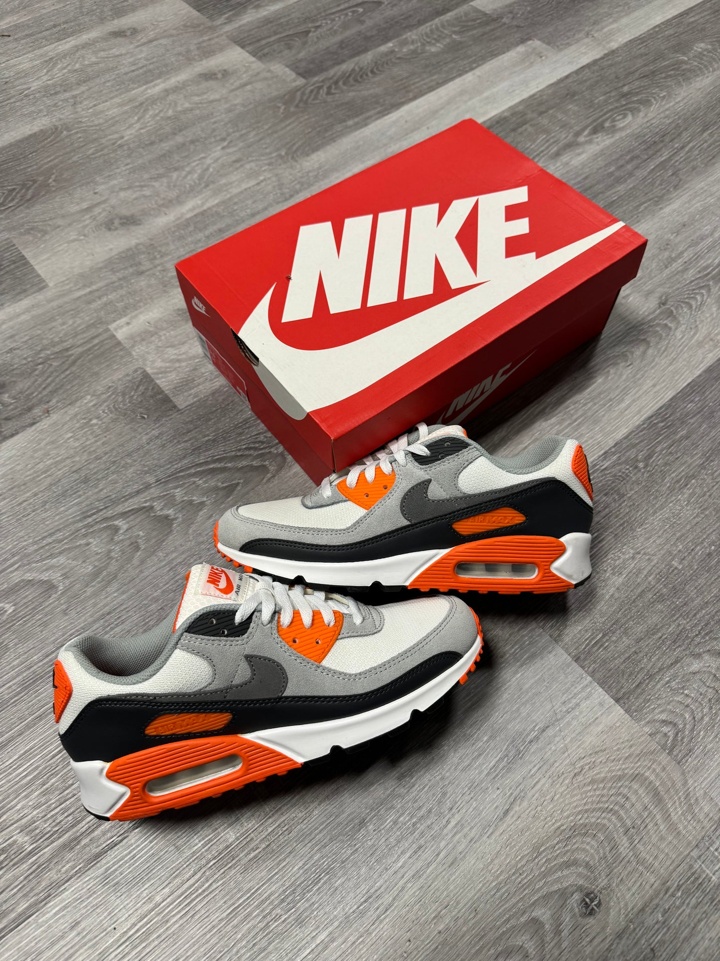 Air Max 90 Safety Orange / Preowned