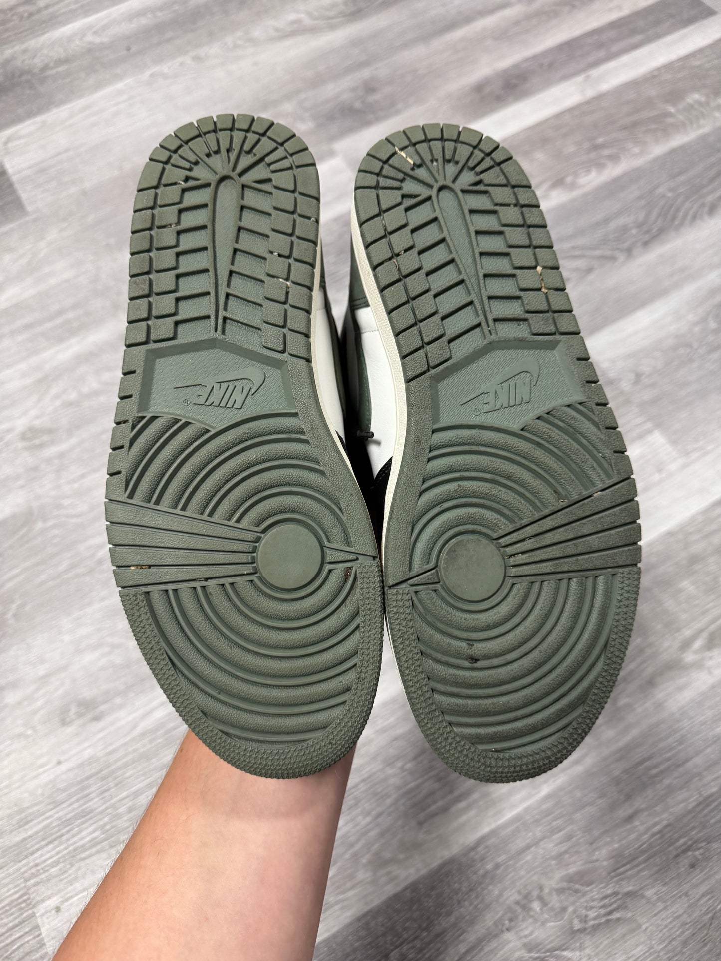 Jordan 1 Clay Green / Preowned