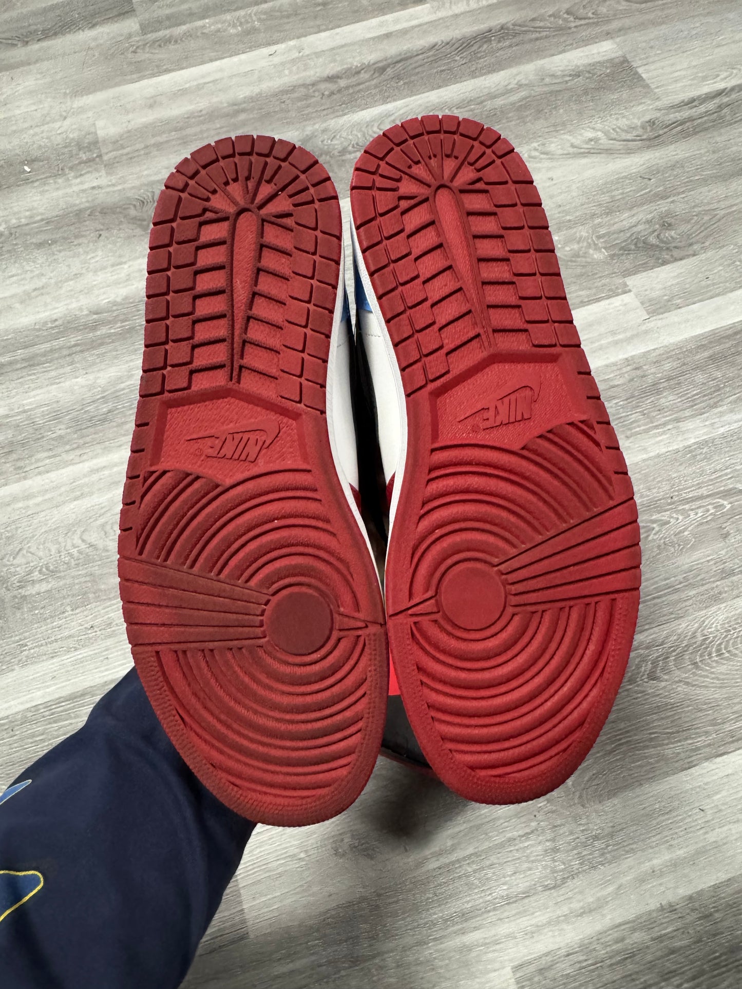 Jordan 1 Fearless / Preowned