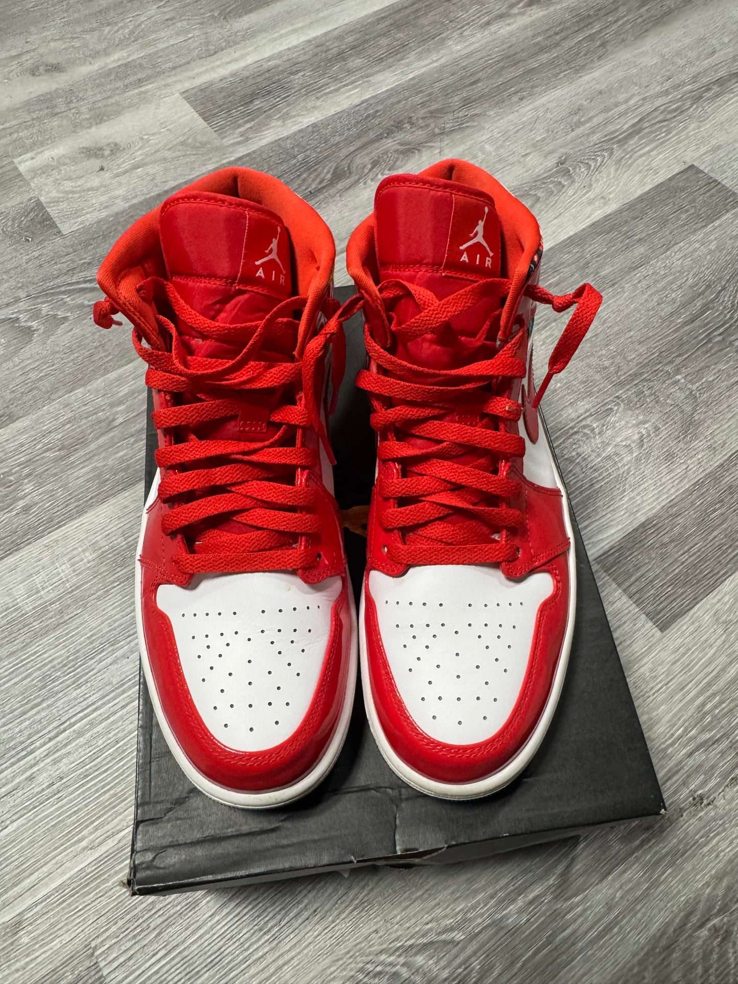 Jordan 1 Mid Barcelona Red Patent / Preowned