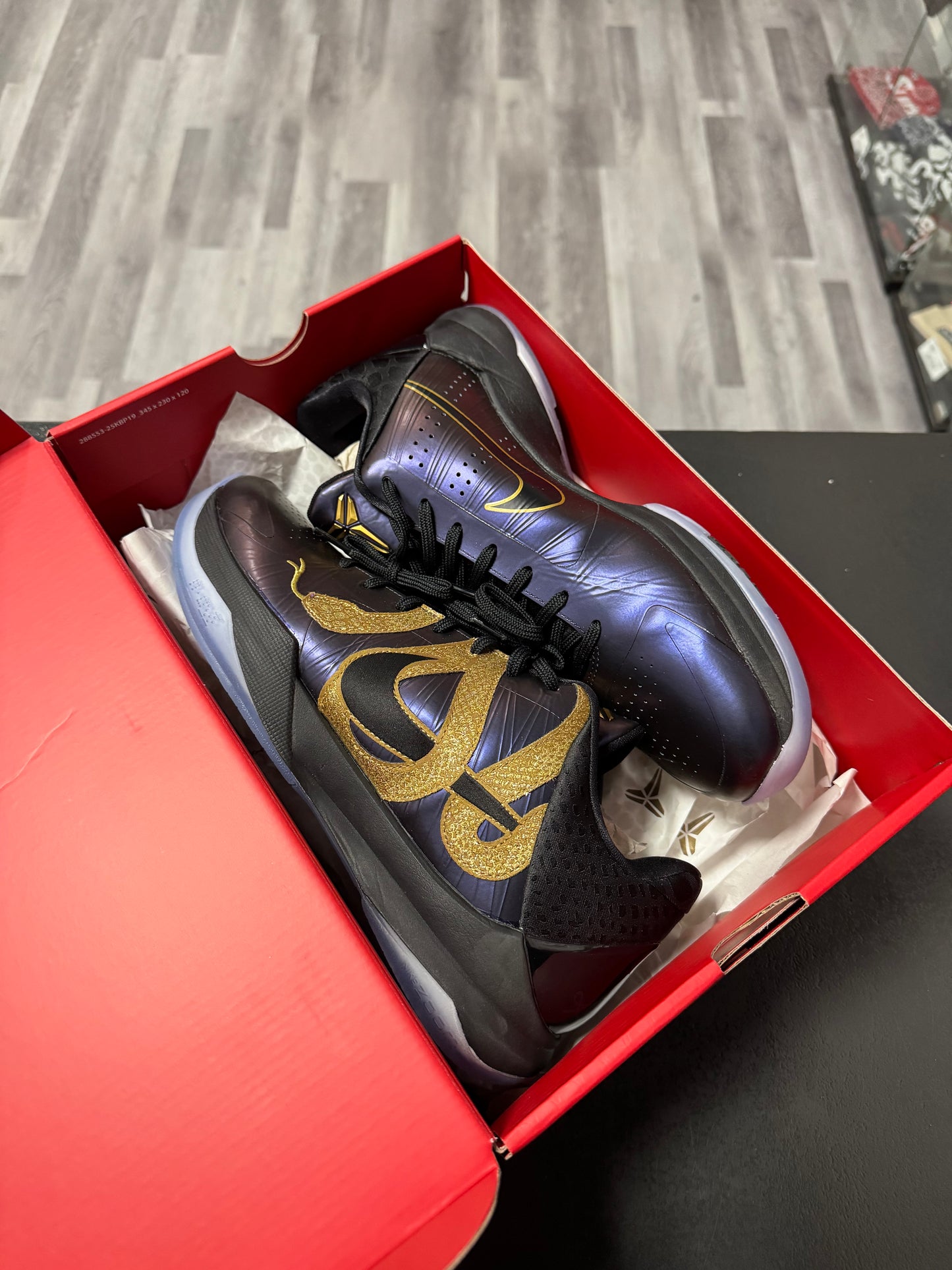 Kobe 5 Year of the Mamba Eggplant / Preowned
