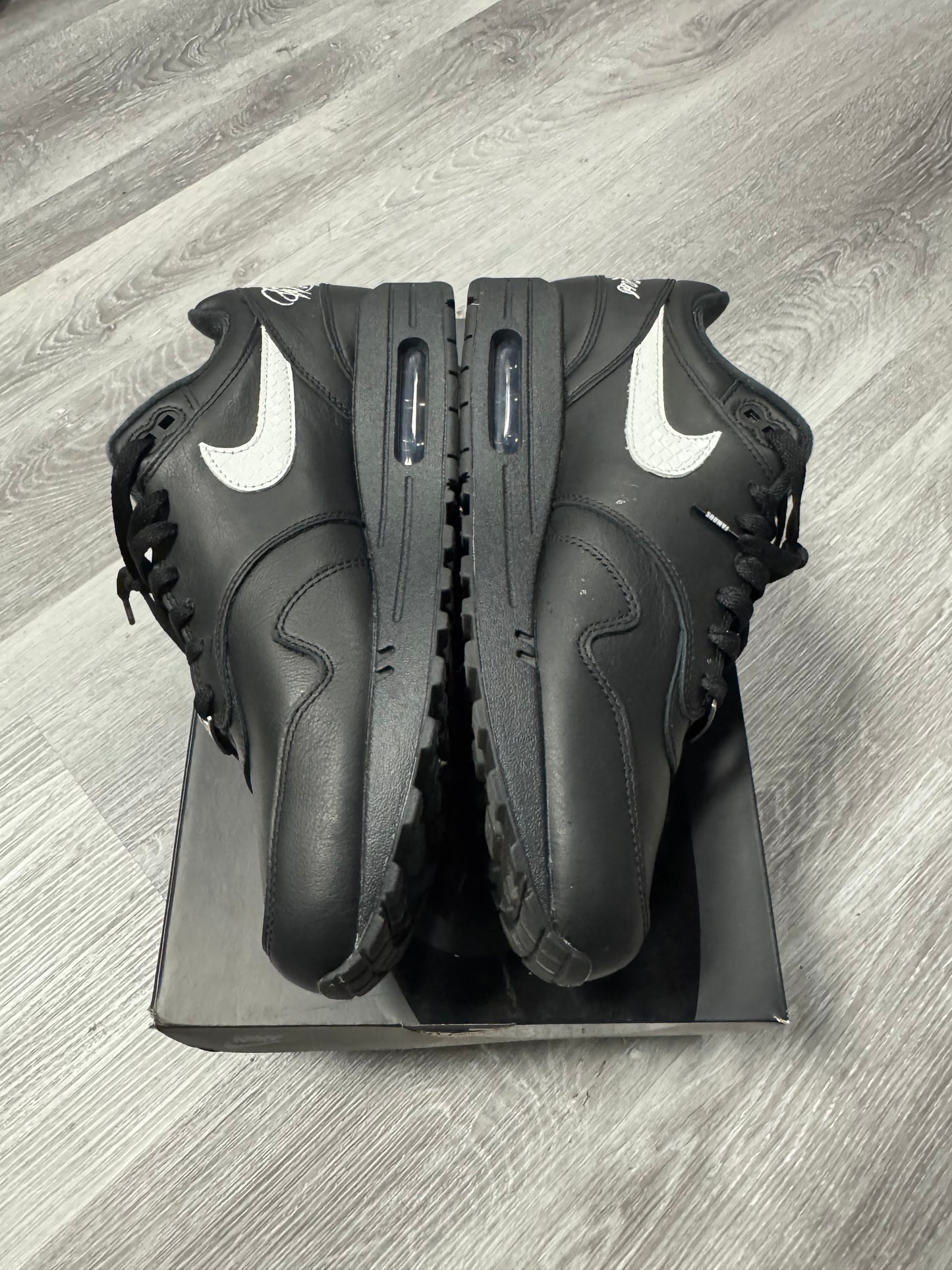 Air Max 1 '87 Supreme Black / Preowned