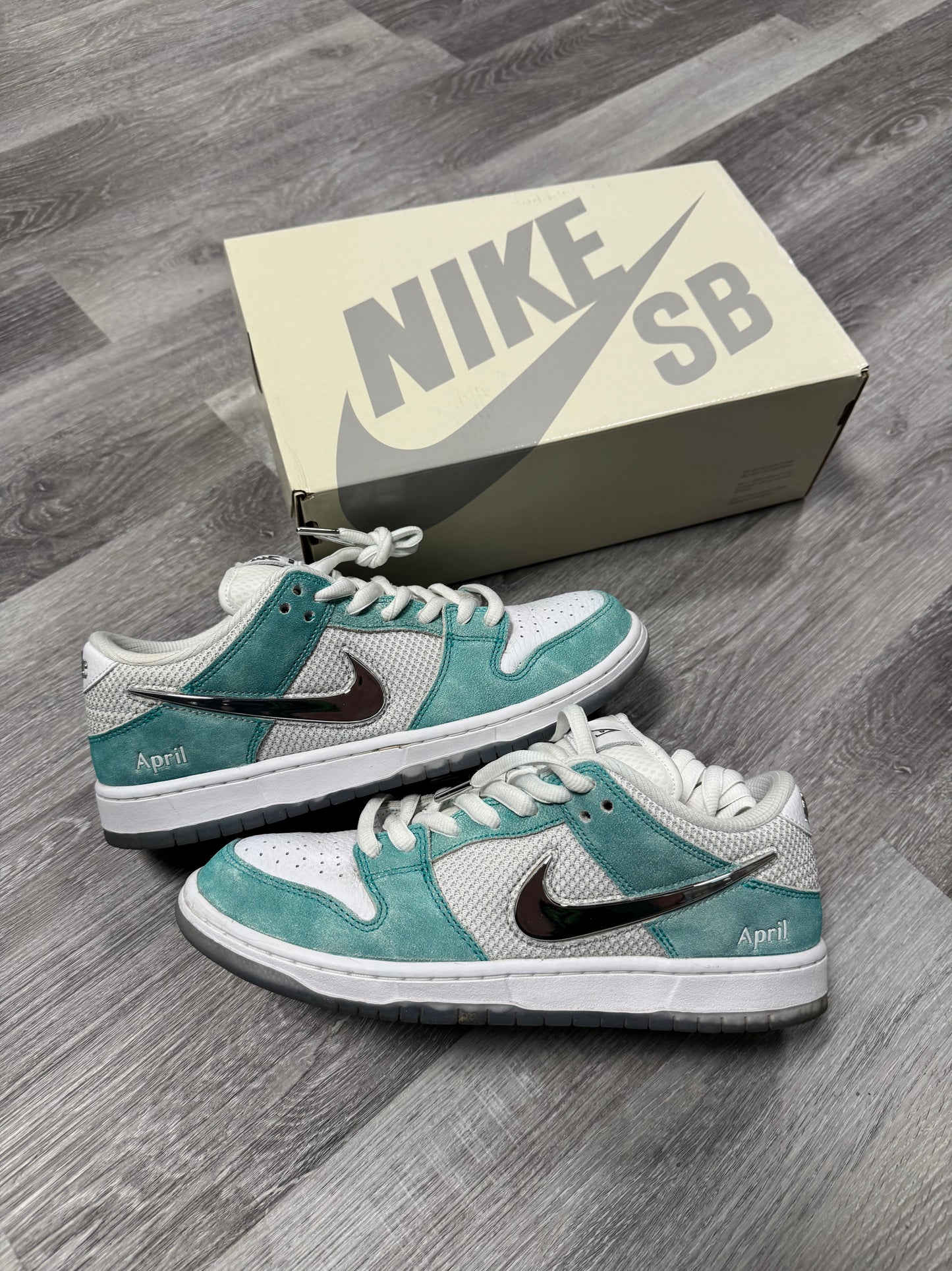 Dunk Low SB April Turbo Green / Preowned