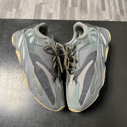 Yeezy 700 Teal Blue / Preowned