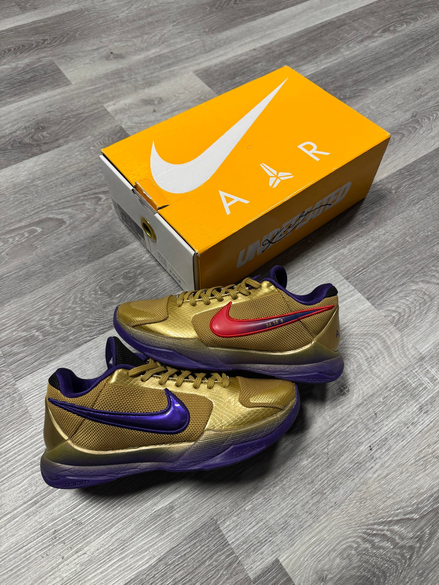 Kobe 5 UNDFTD Hall of Fame / Preowned