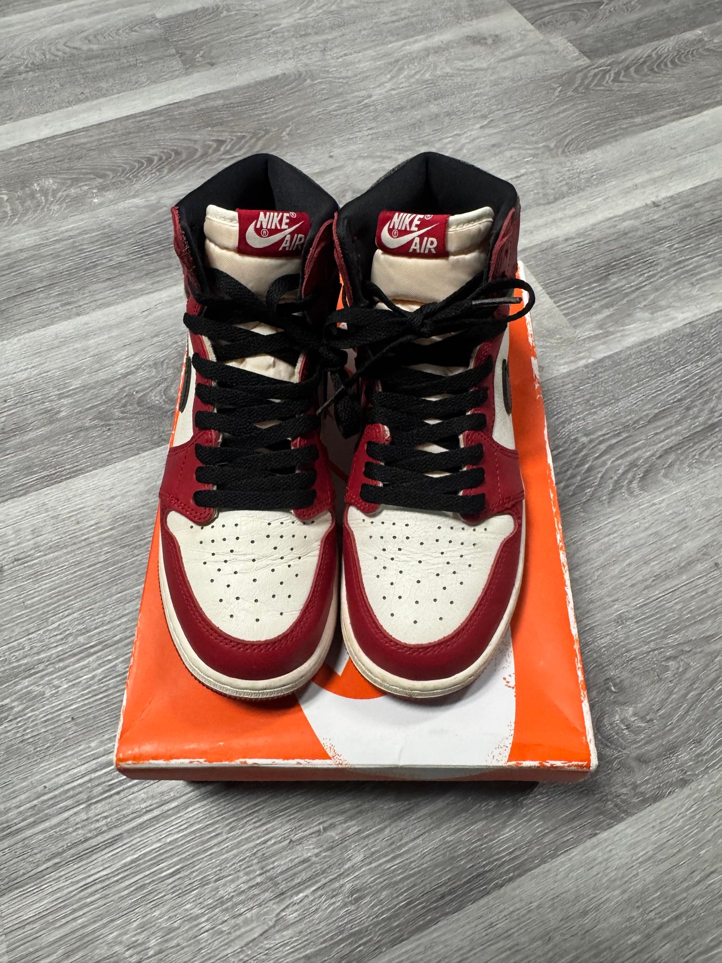 Jordan 1 Lost and Found / Preowned