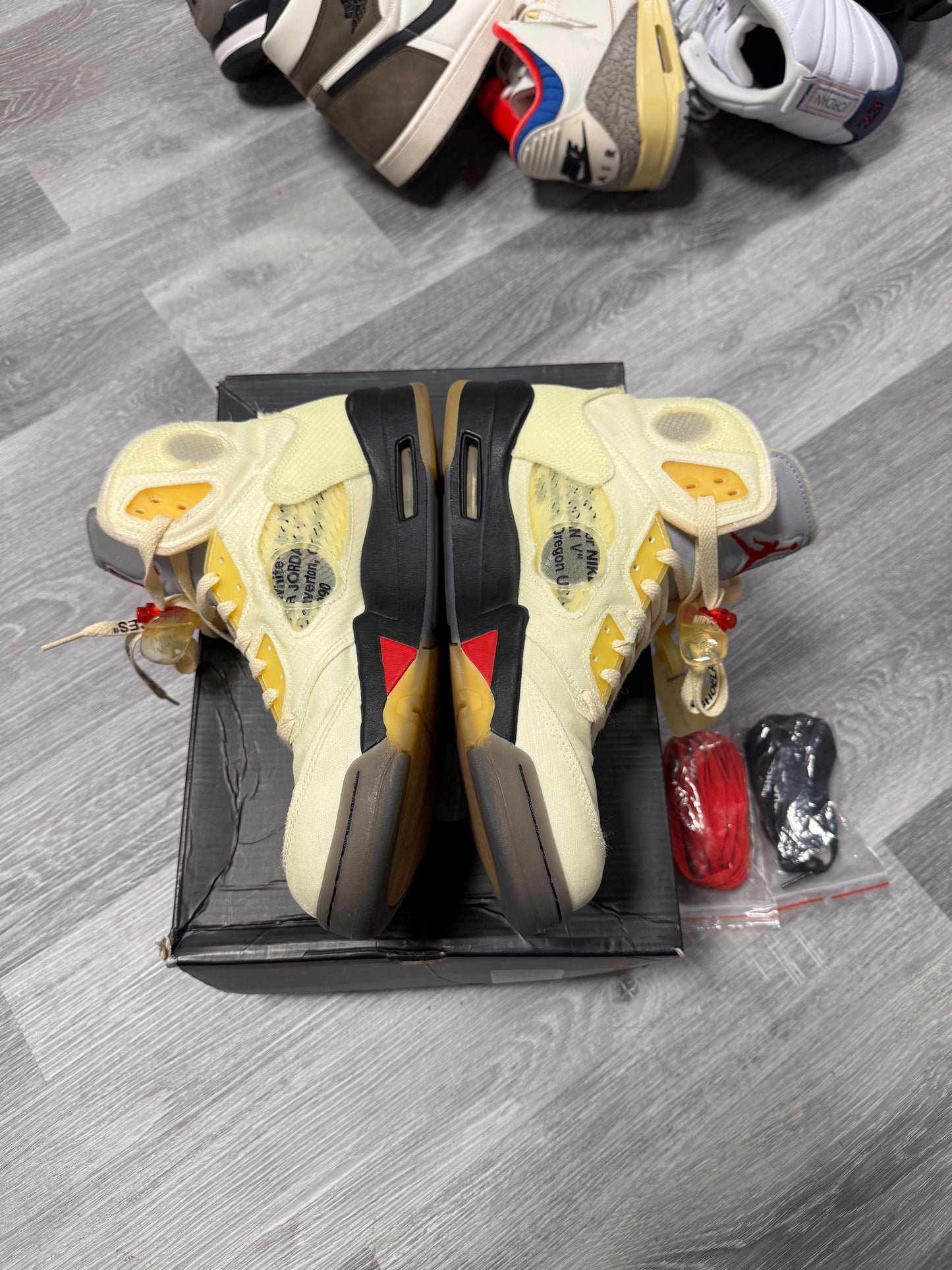 Jordan 5 "Off-White" Sail / Preowned