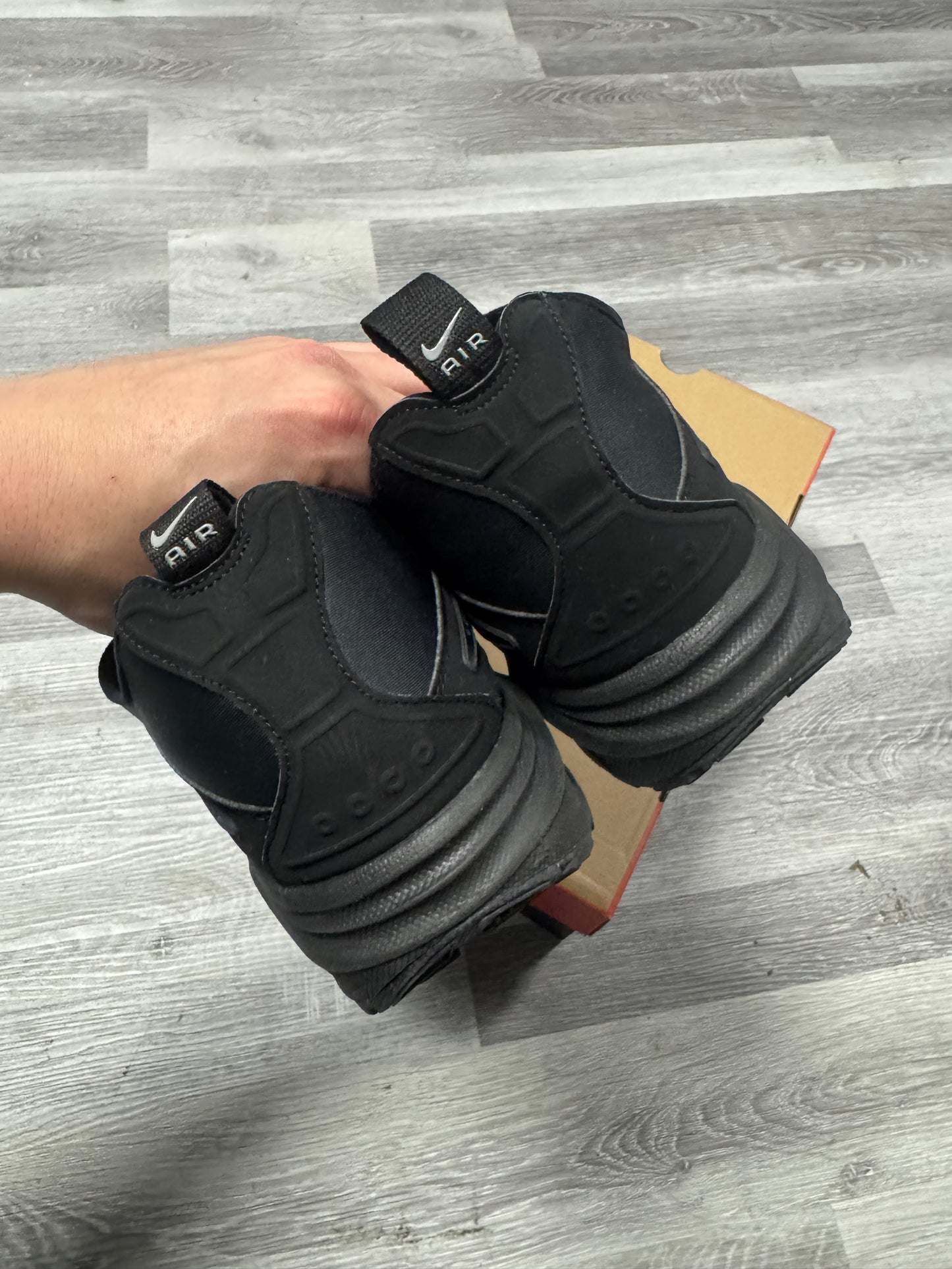 Air Max SNDR Triple Black / Preowned