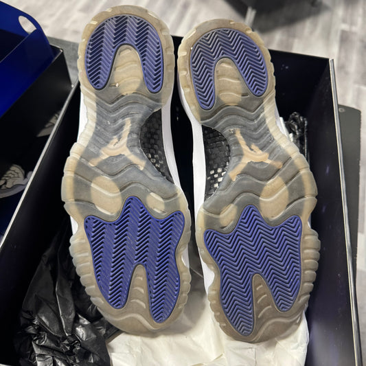 Jordan 11 Space Jam / Preowned