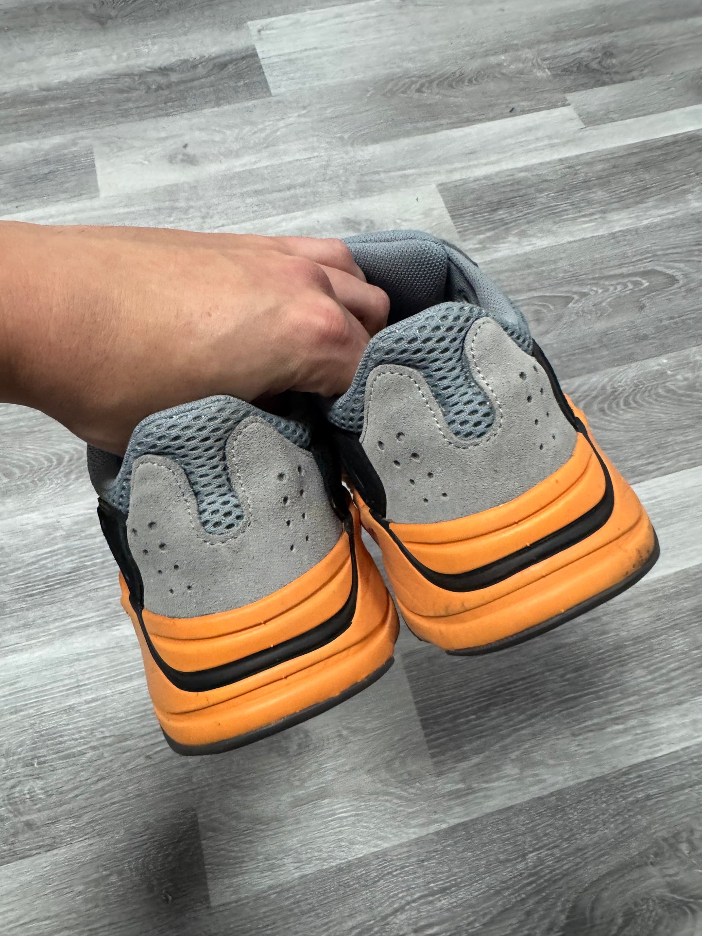 Yeezy 700 Wash Orange / Preowned