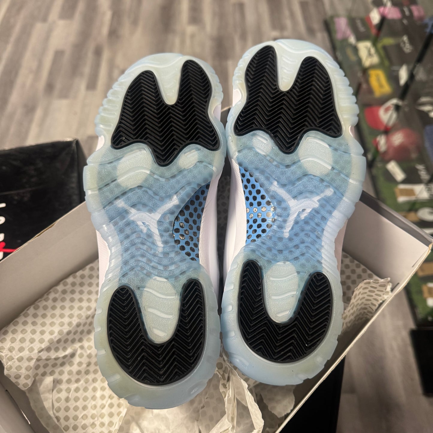 Jordan 11 Legend Blue / Preowned