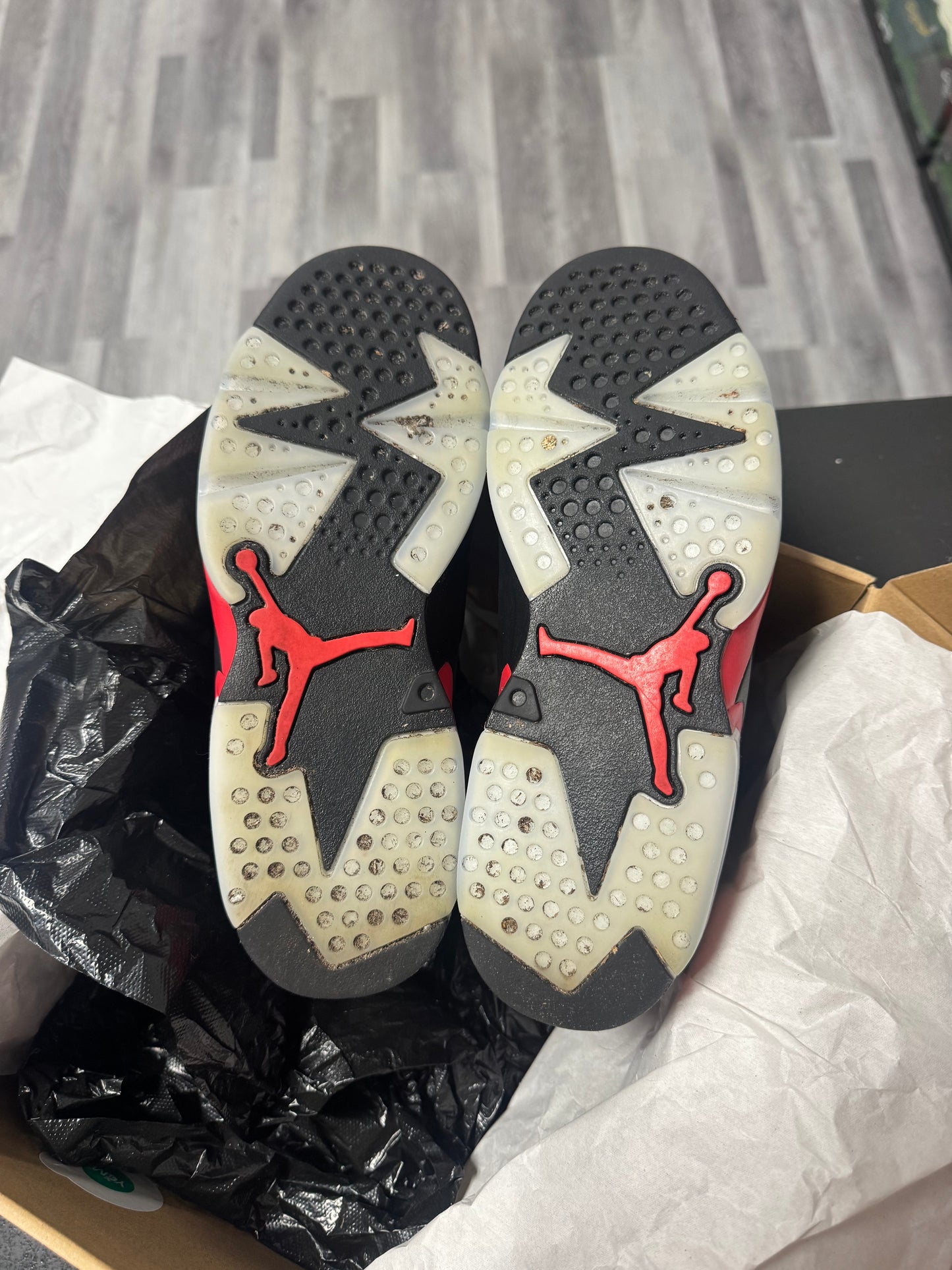 Jordan 6 Reverse Infrared Salesman / Preowned