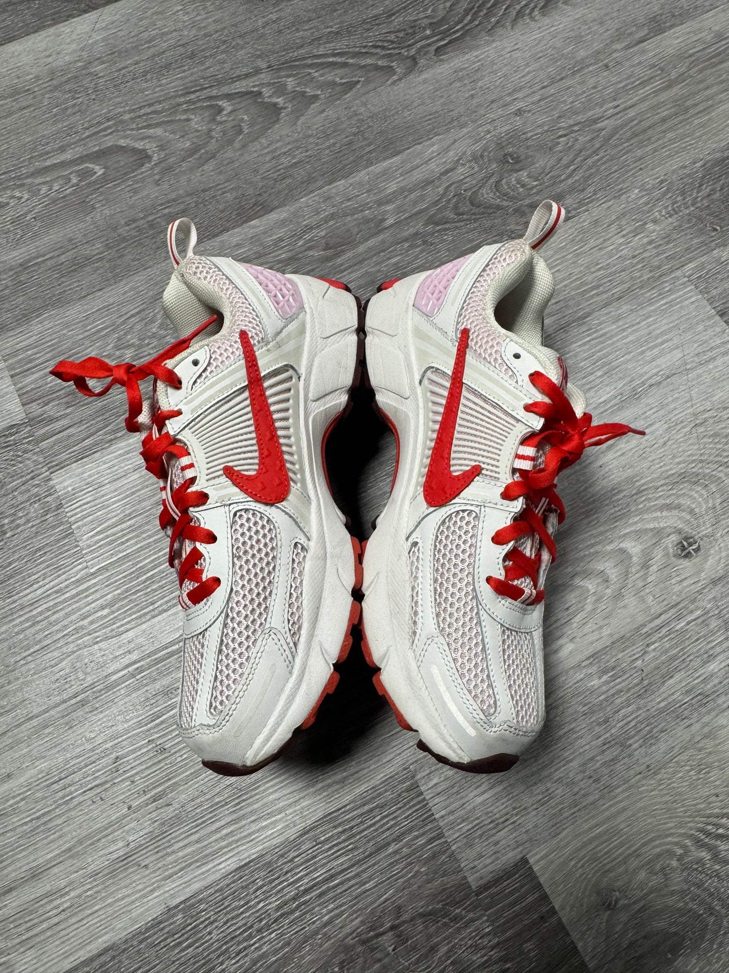 Nike Zoom Vomero 5 Valentines Day / Preowned