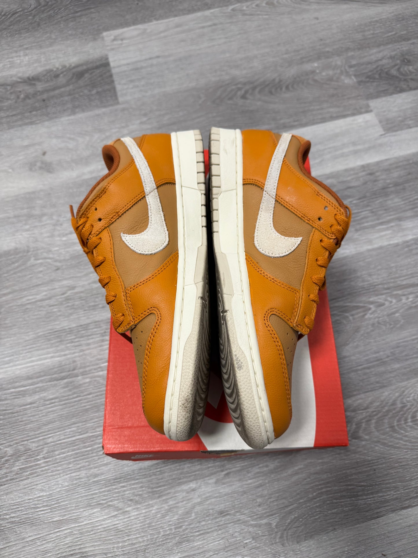 Dunk Low Monarch / Preowned