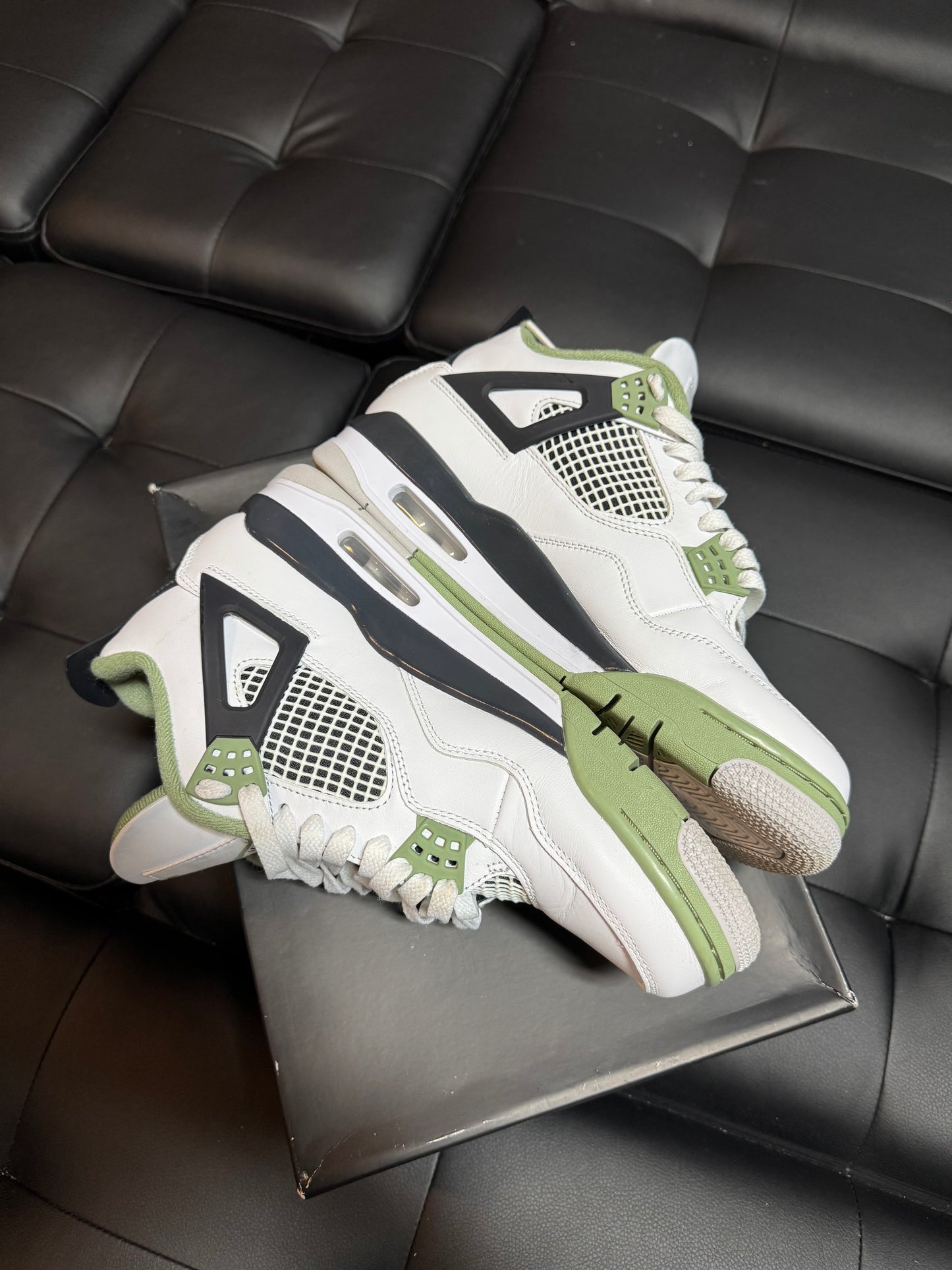 Jordan 4 Seafoam / Preowned