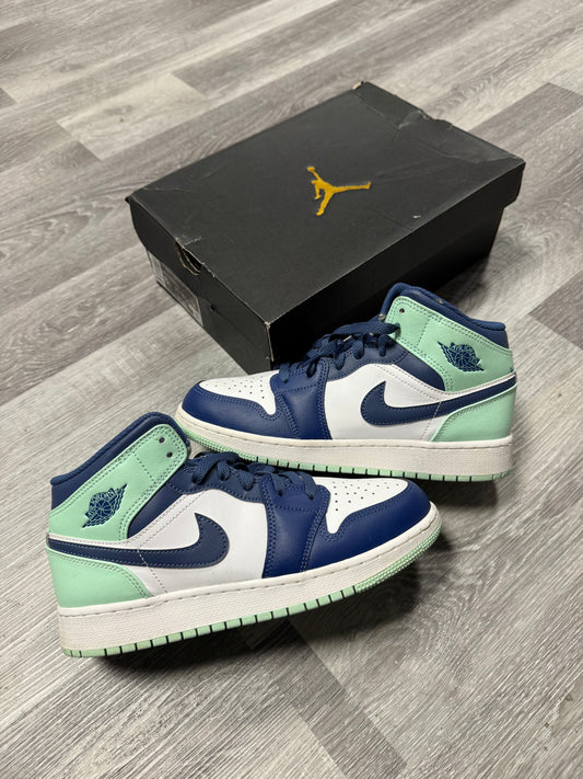 Jordan 1 Mid Mystic Navy Mint Foam / Preowned