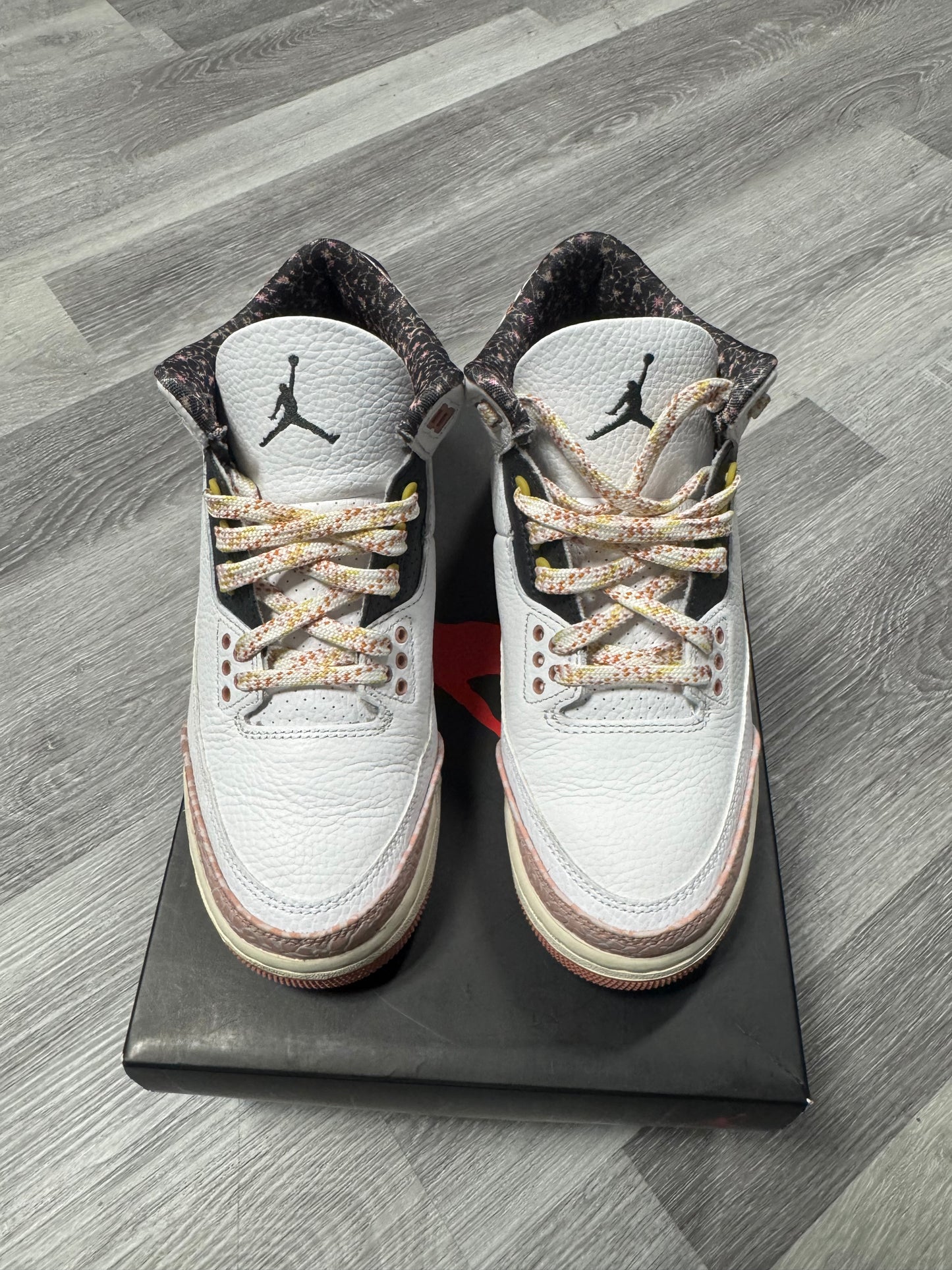 Jordan 3 Vintage Floral / Preowned