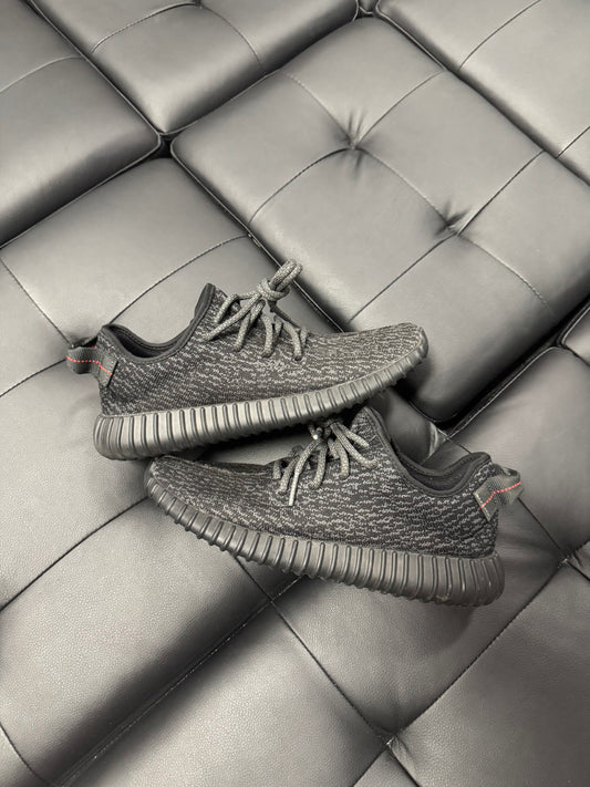 Yeezy 350 Pirate Black / Preowned