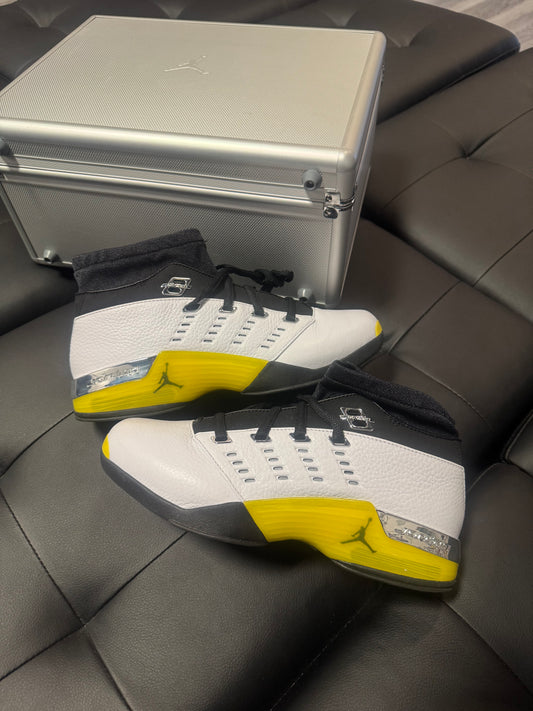 Jordan 17 Lightning All Star / Preowned