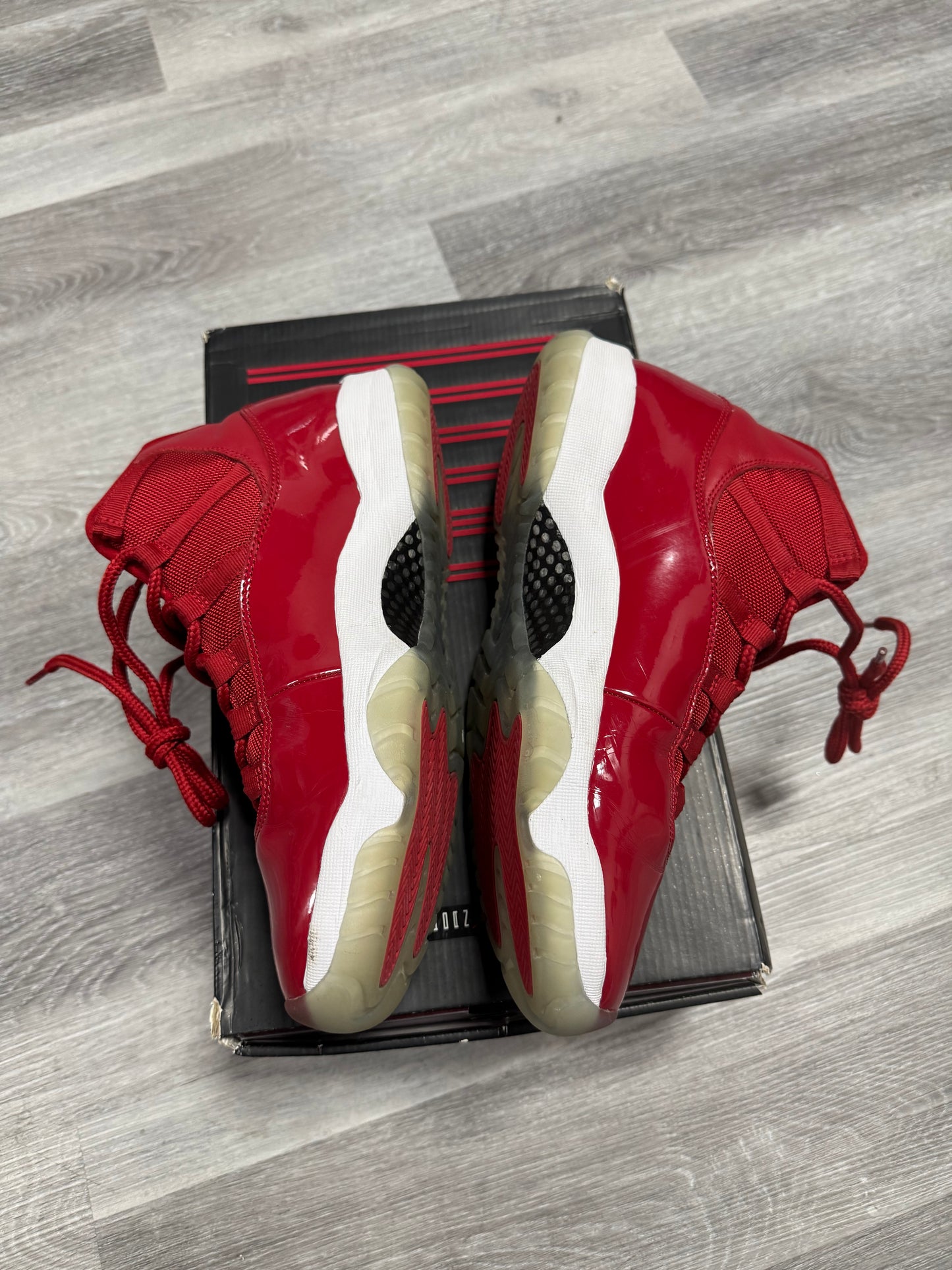 Jordan 11 Win Like '96 / Preowned