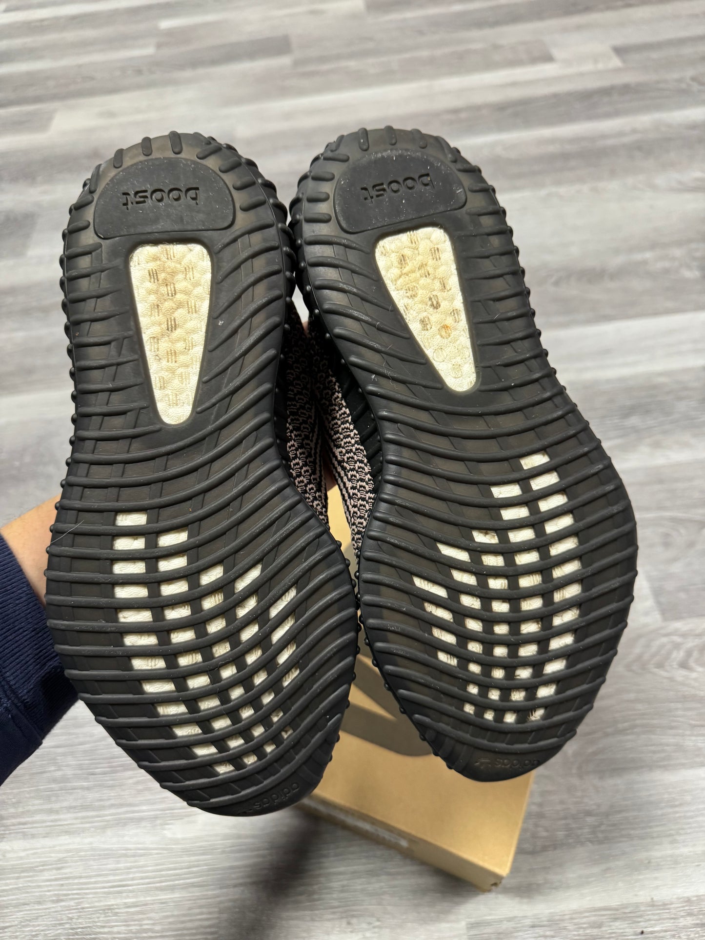 Yeezy 350 Yecheil / Preowned